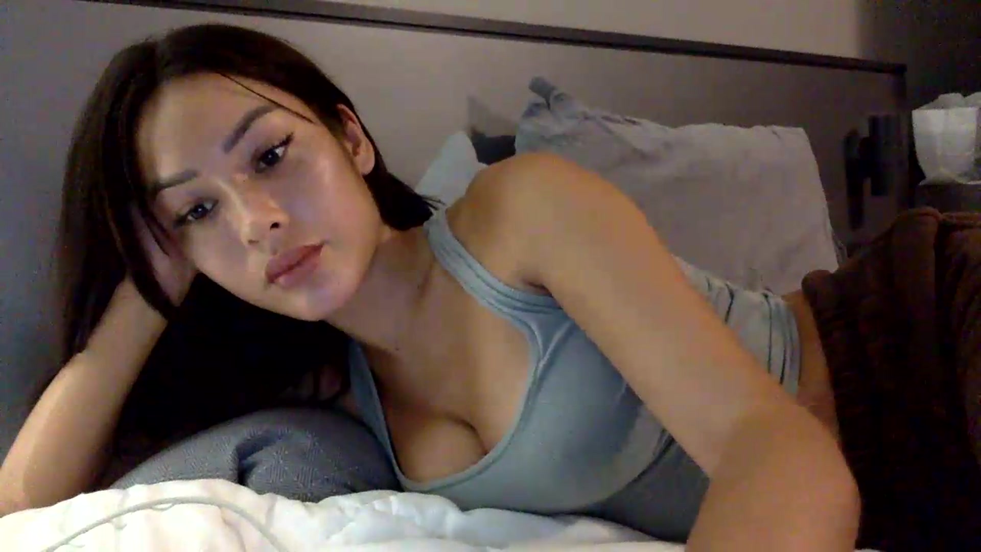 Gallery image thumbnail from Miss_emiko's myfreecams stream on, 05/30/2026, 17:34 image 12 of 20