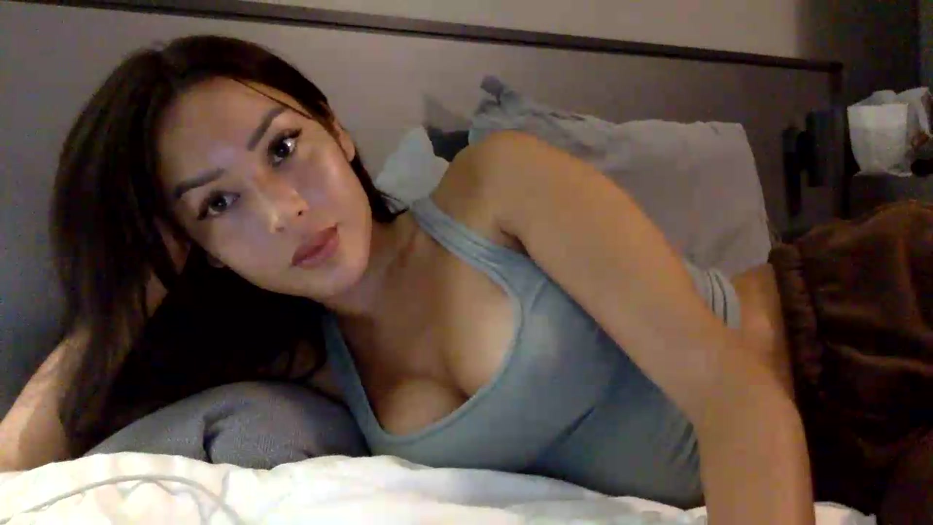 Gallery image thumbnail from Miss_emiko's myfreecams stream on, 05/30/2026, 17:34 image 16 of 20