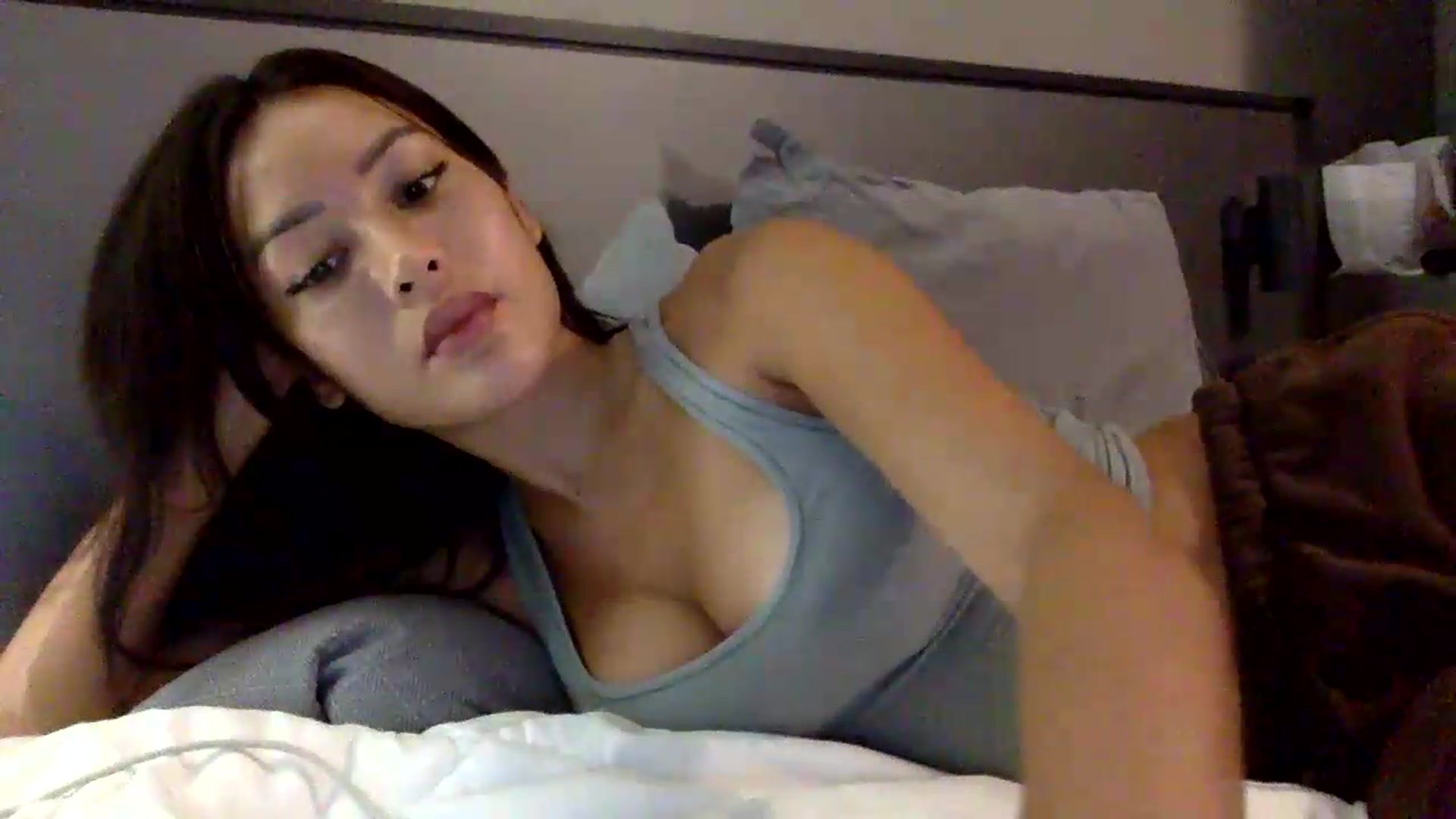 Gallery image thumbnail from Miss_emiko's myfreecams stream on, 05/30/2026, 17:34 image 15 of 20