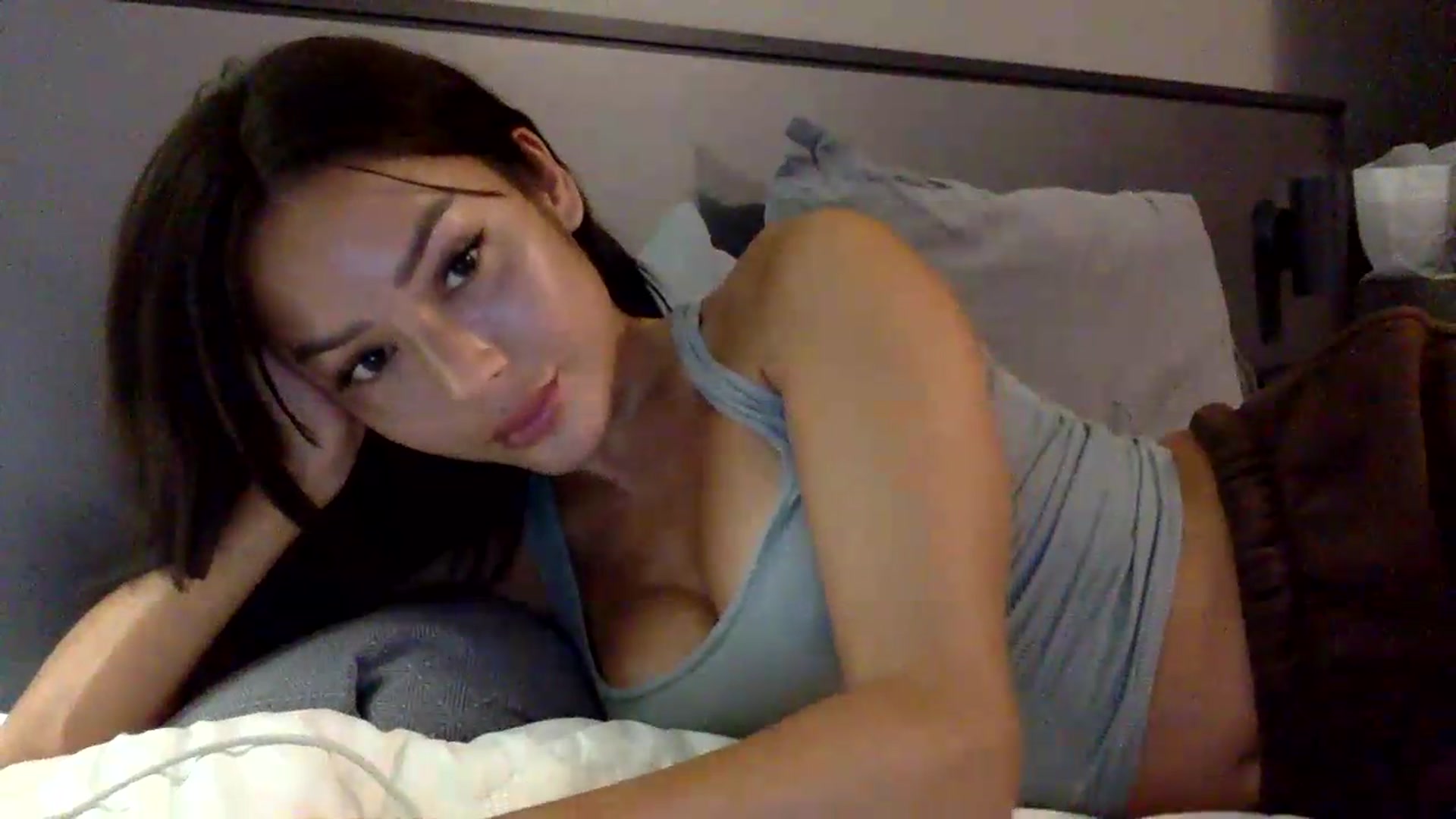 Gallery image thumbnail from Miss_emiko's myfreecams stream on, 05/30/2026, 17:34 image 10 of 20