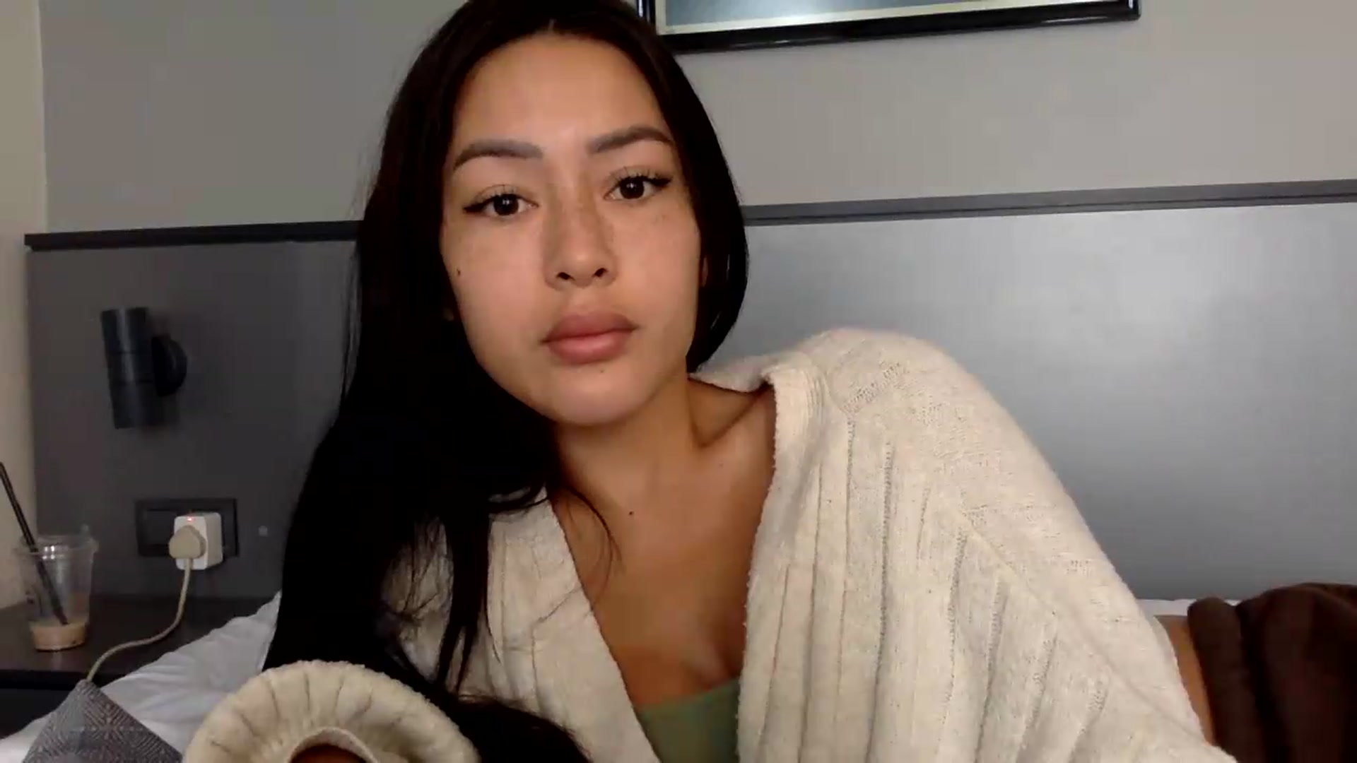 Gallery image thumbnail from Miss_emiko's myfreecams stream on, 05/31/2026, 06:07 image 12 of 20