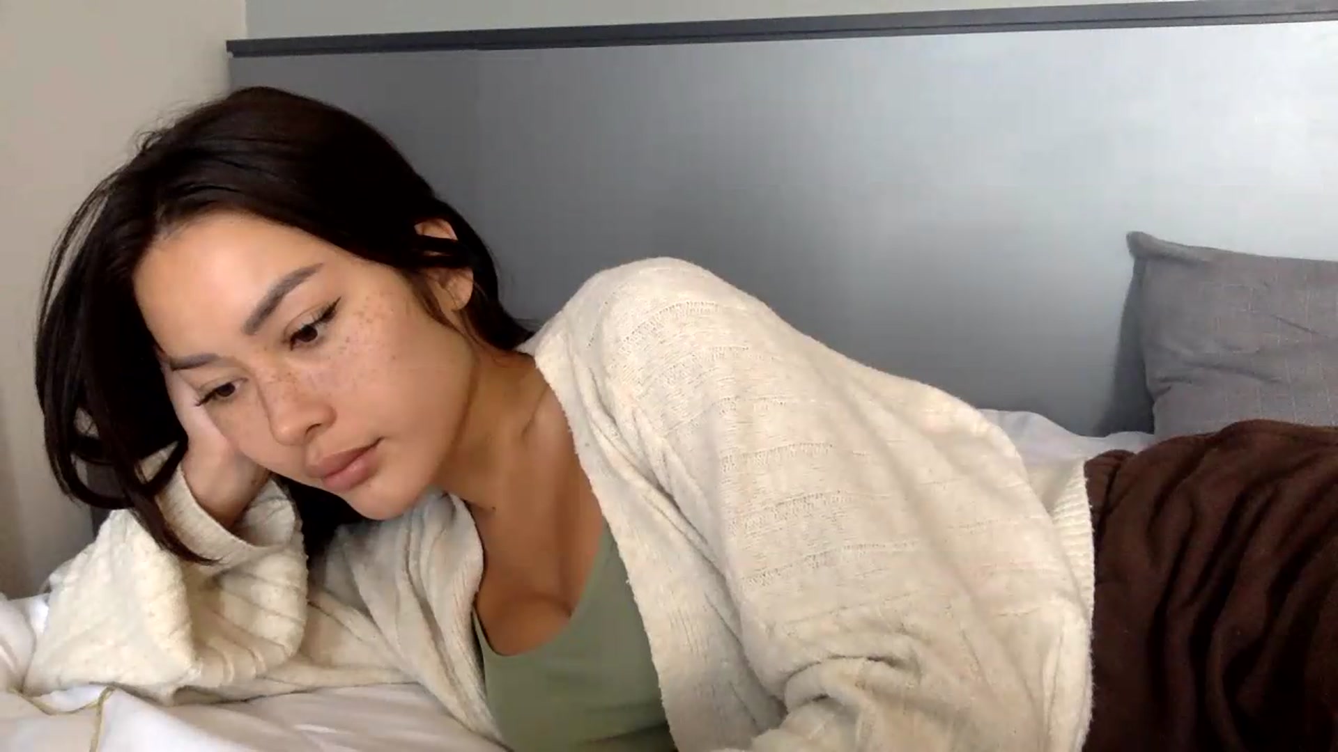 Gallery image thumbnail from Miss_emiko's myfreecams stream on, 05/31/2026, 06:07 image 4 of 20