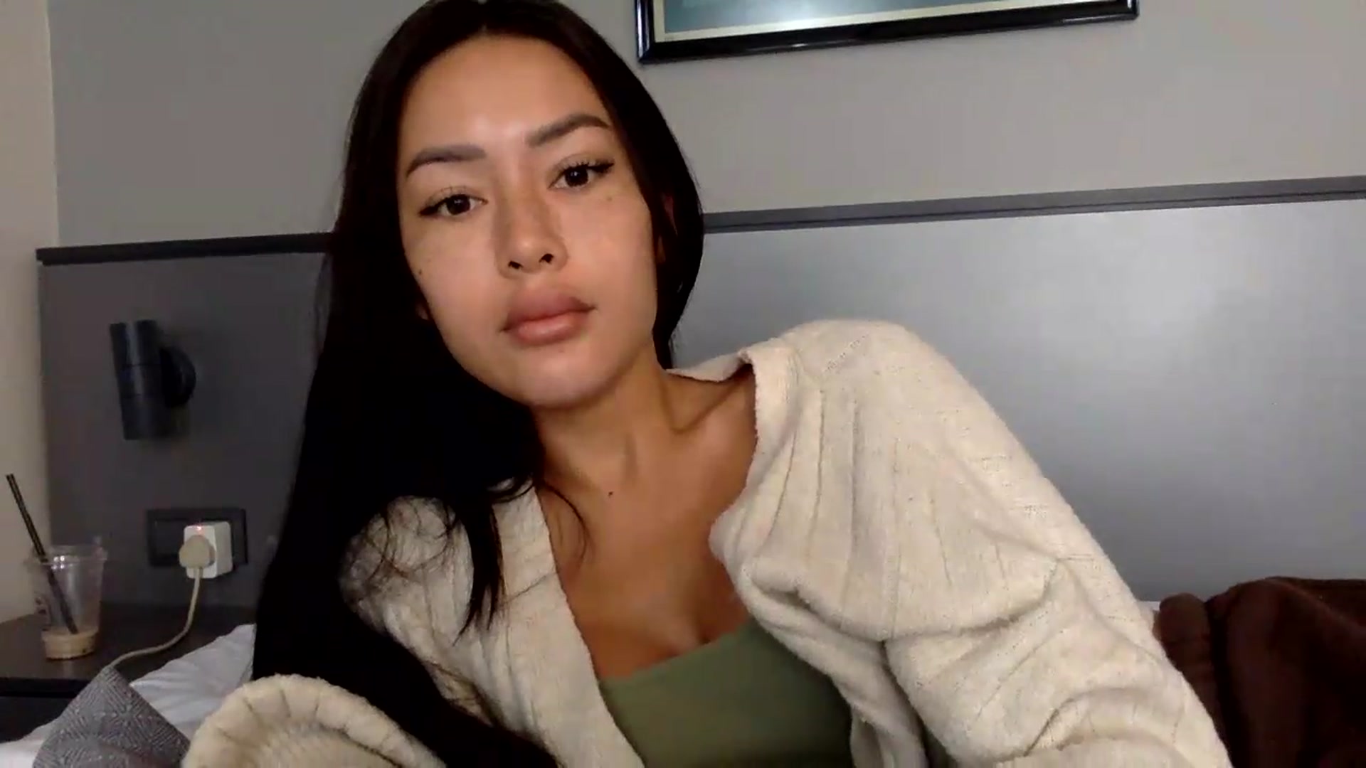 Gallery image thumbnail from Miss_emiko's myfreecams stream on, 05/31/2026, 06:07 image 9 of 20