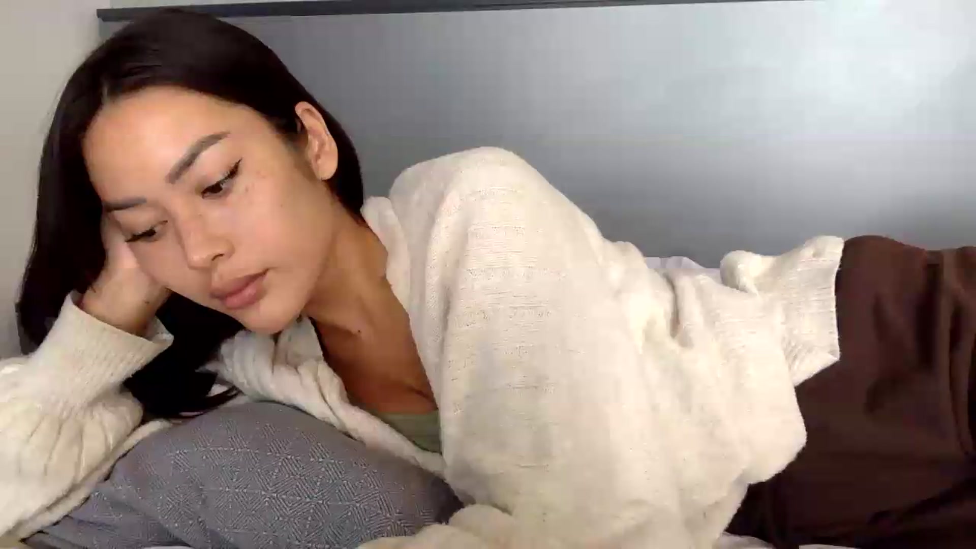 Gallery image thumbnail from Miss_emiko's myfreecams stream on, 05/31/2026, 07:36 image 6 of 20