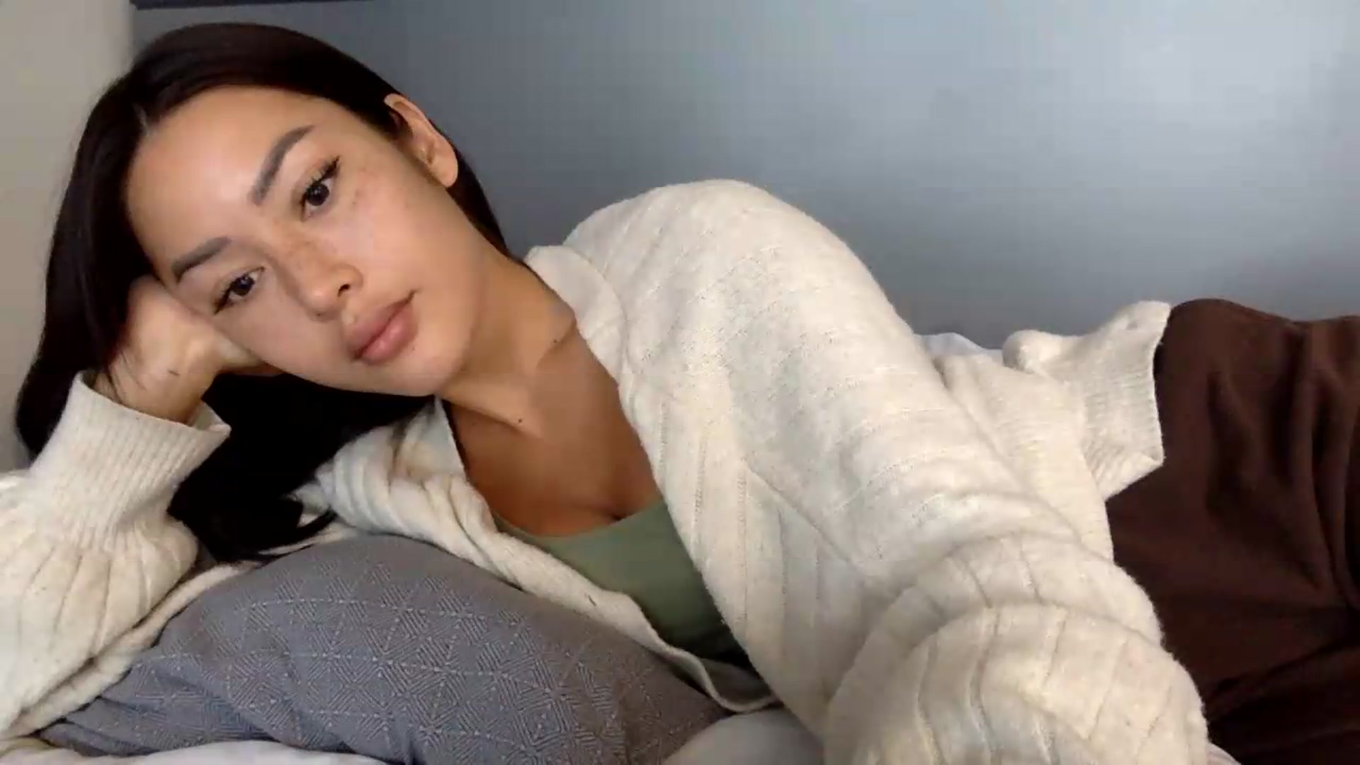 Gallery image thumbnail from Miss_emiko's myfreecams stream on, 05/31/2026, 07:36 image 2 of 20