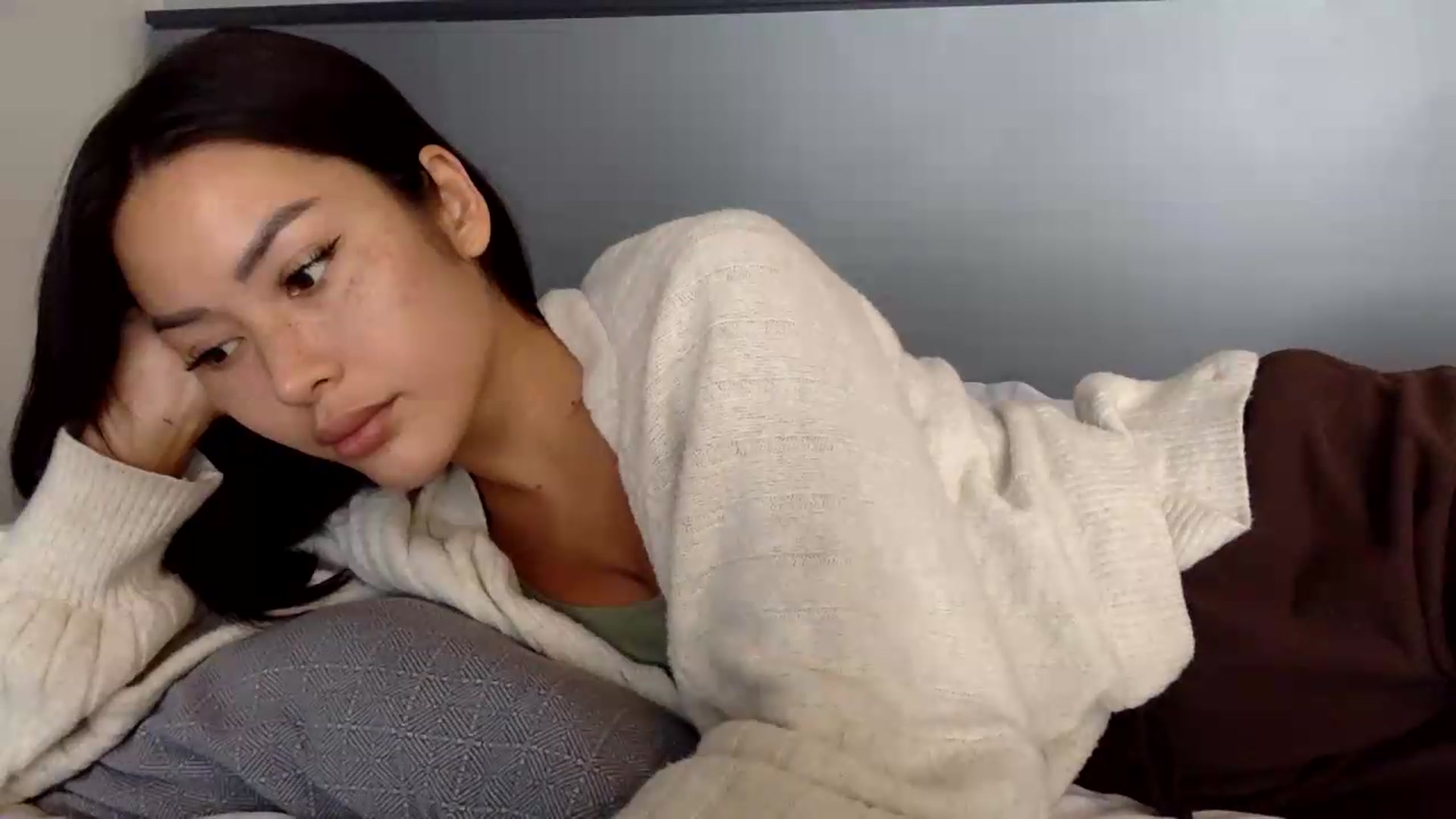 Gallery image thumbnail from Miss_emiko's myfreecams stream on, 05/31/2026, 07:36 image 5 of 20