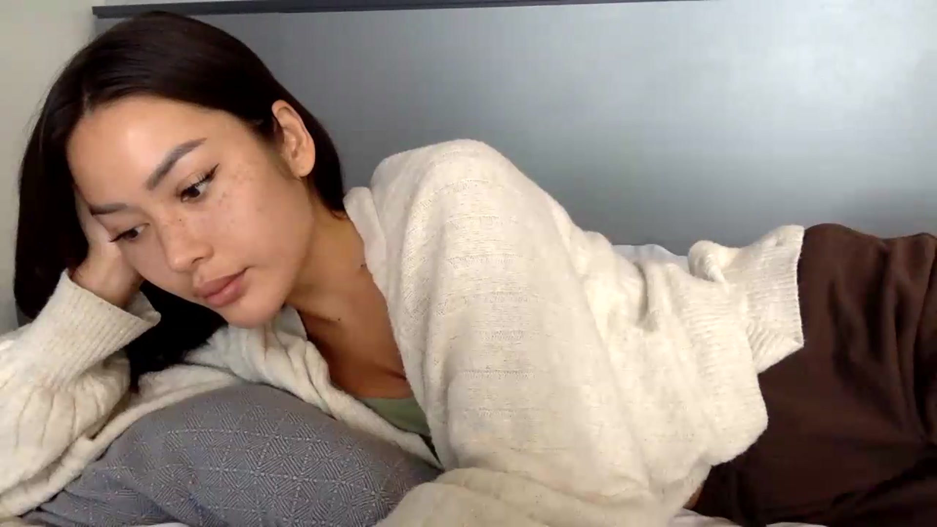 Gallery image thumbnail from Miss_emiko's myfreecams stream on, 05/31/2026, 07:36 image 7 of 20