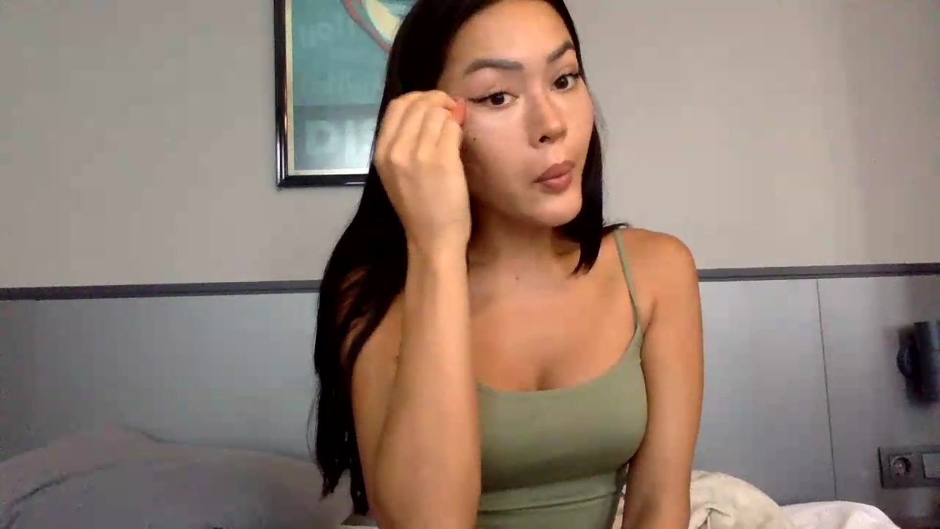 Gallery image thumbnail from Miss_emiko's myfreecams stream on, 05/31/2026, 10:18 image 8 of 20