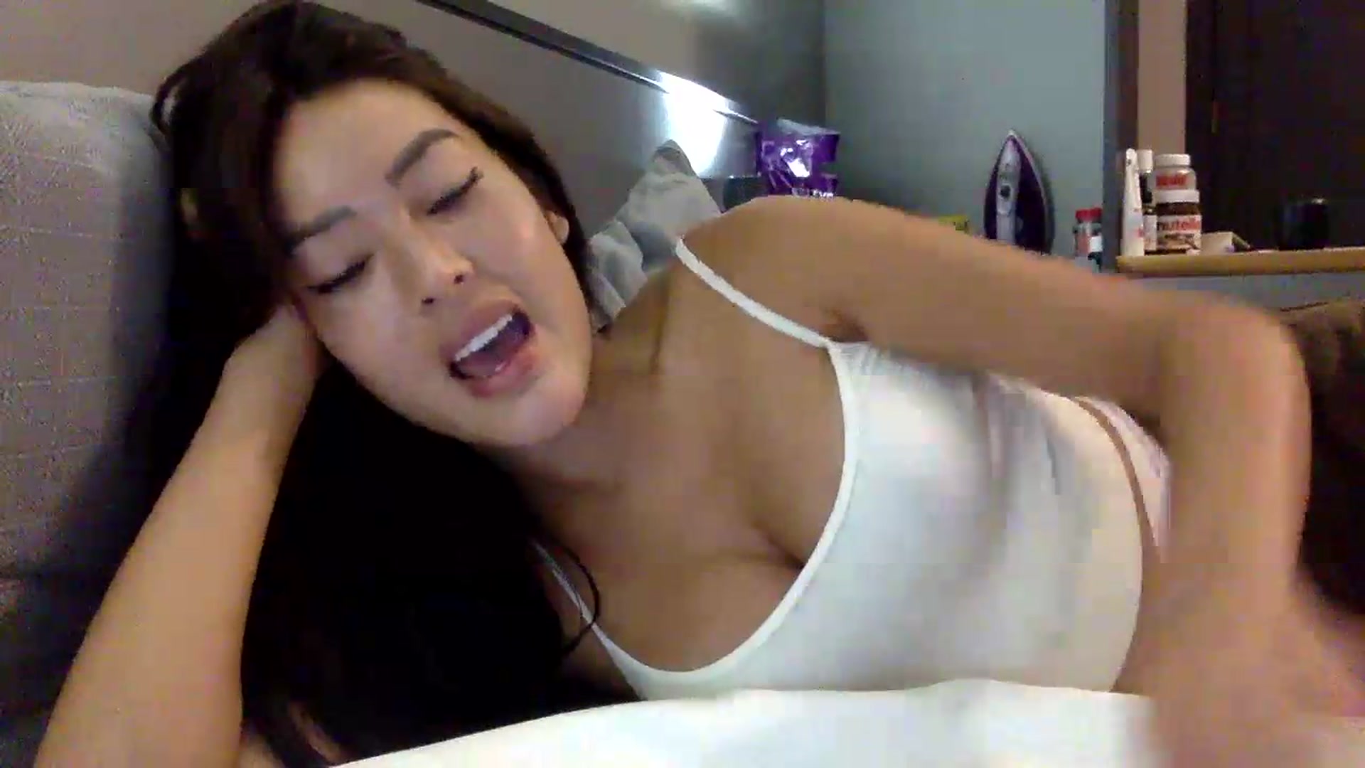 Gallery image thumbnail from Miss_emiko's myfreecams stream on, 05/31/2026, 19:11 image 15 of 20