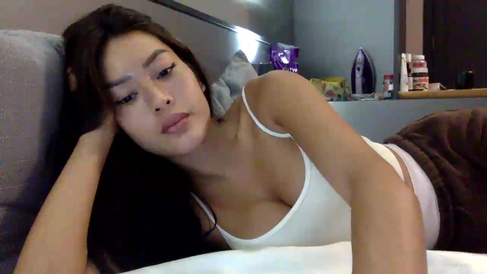 Gallery image thumbnail from Miss_emiko's myfreecams stream on, 05/31/2026, 19:11 image 17 of 20