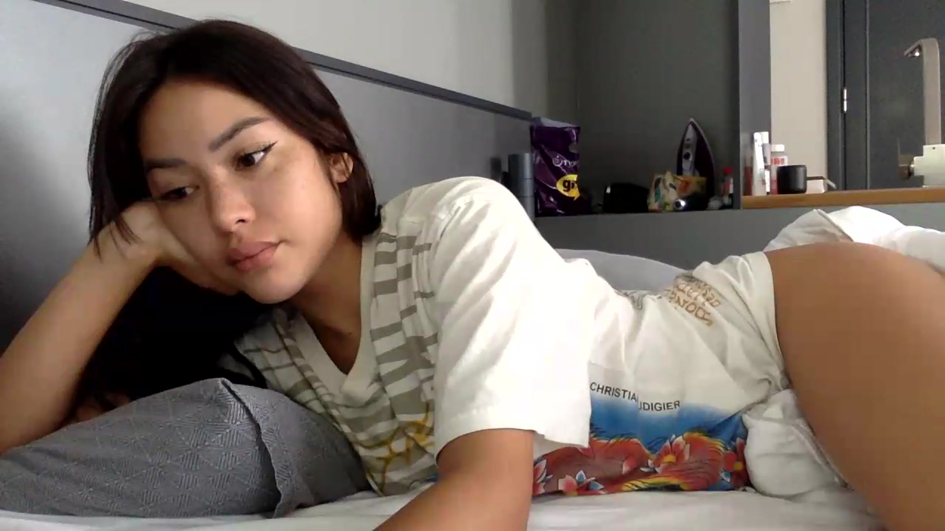 Gallery image thumbnail from Miss_emiko's myfreecams stream on, 06/01/2026, 06:40 image 8 of 20