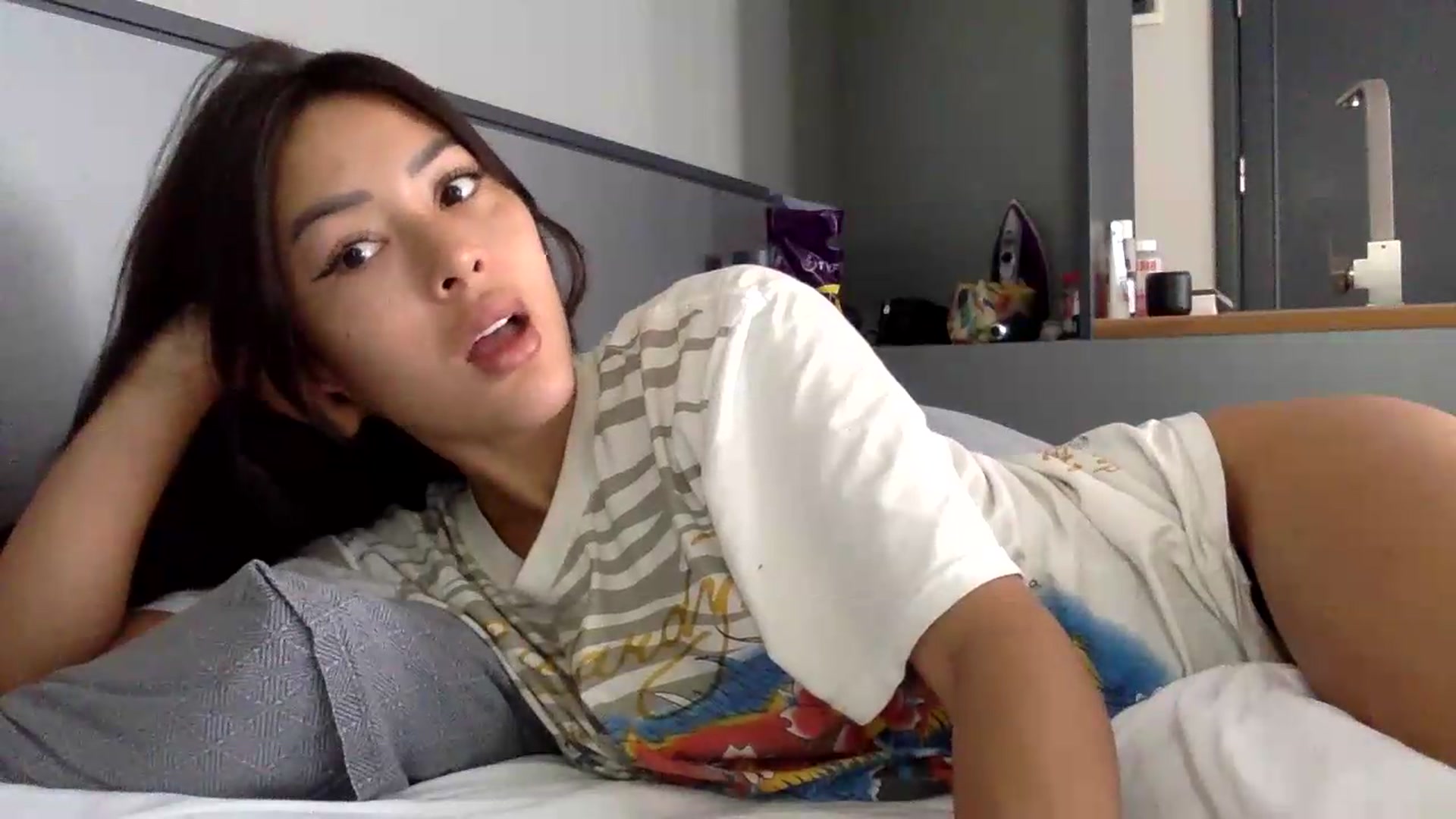 Gallery image thumbnail from Miss_emiko's myfreecams stream on, 06/01/2026, 06:40 image 4 of 20