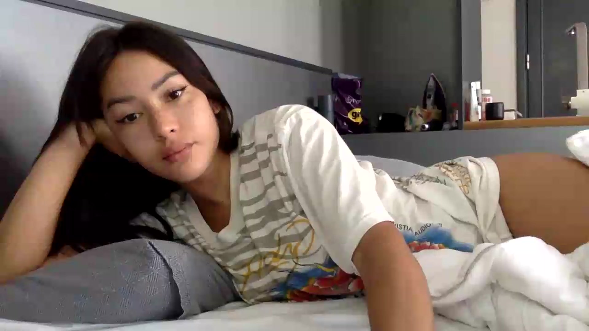 Gallery image thumbnail from Miss_emiko's myfreecams stream on, 06/01/2026, 06:40 image 9 of 20