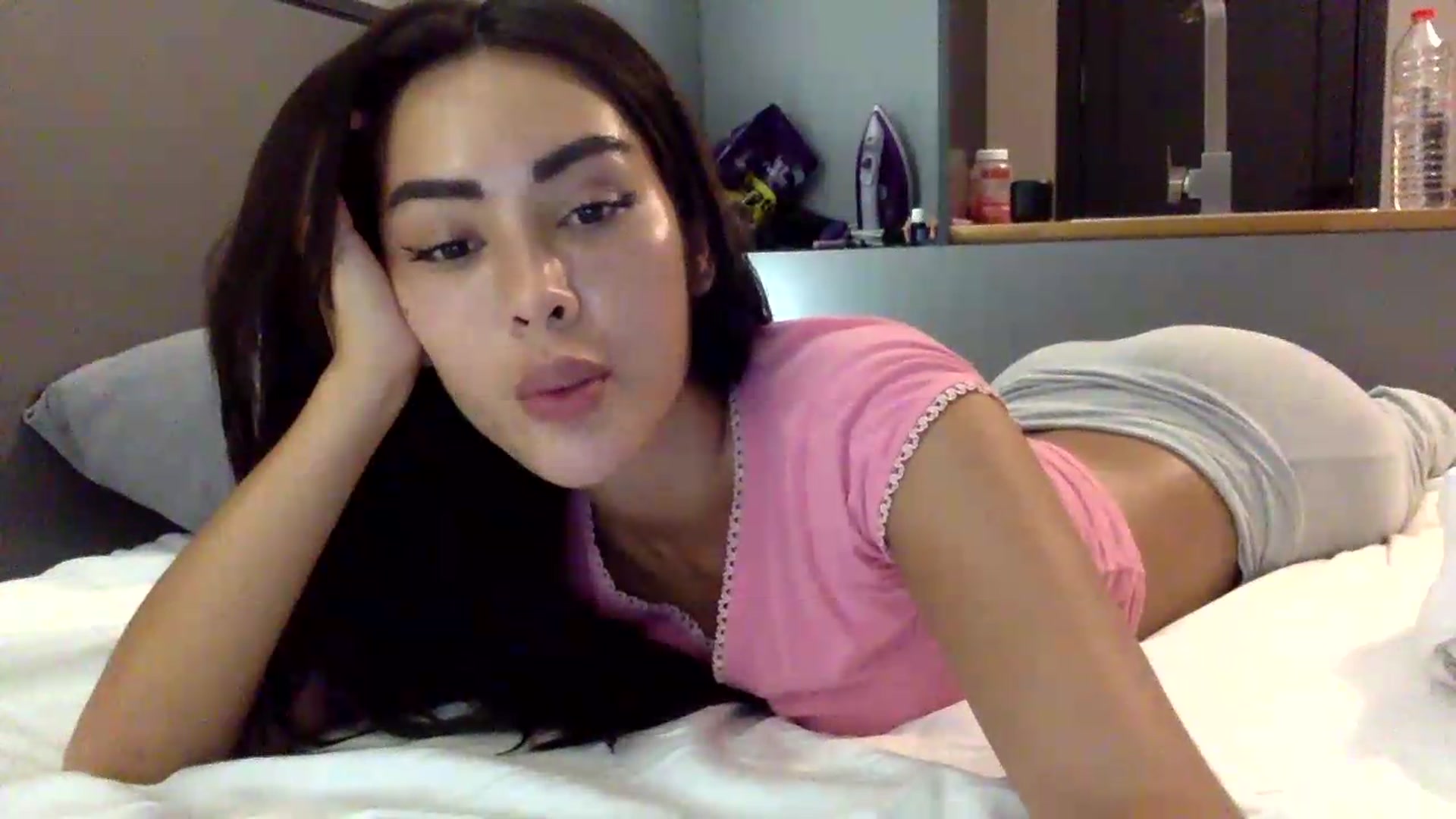 Gallery image thumbnail from Miss_emiko's myfreecams stream on, 06/03/2026, 19:07 image 14 of 20