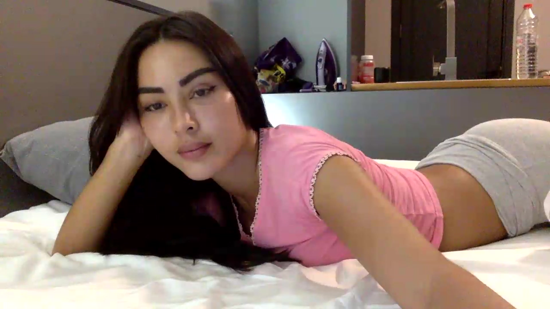 Gallery image thumbnail from Miss_emiko's myfreecams stream on, 06/03/2026, 19:07 image 5 of 20