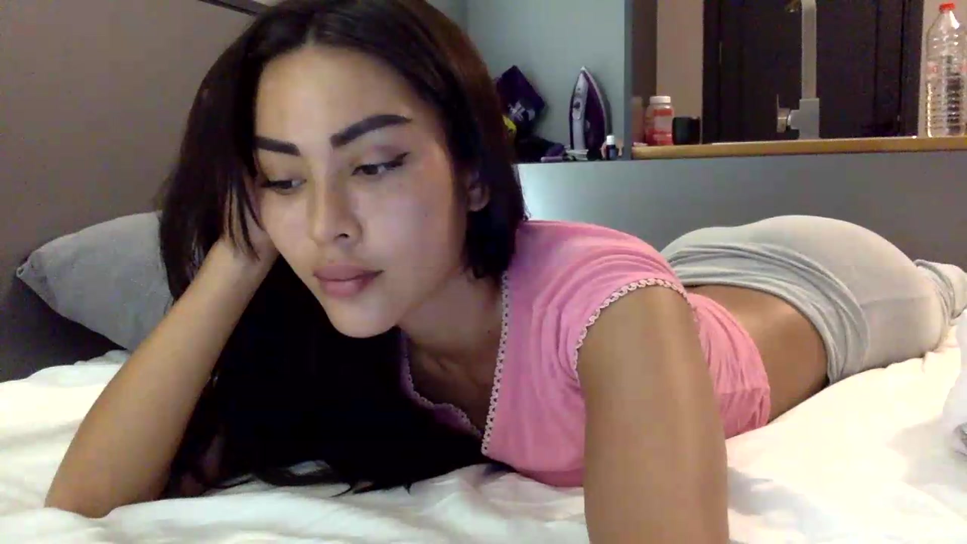 Gallery image thumbnail from Miss_emiko's myfreecams stream on, 06/03/2026, 19:07 image 15 of 20