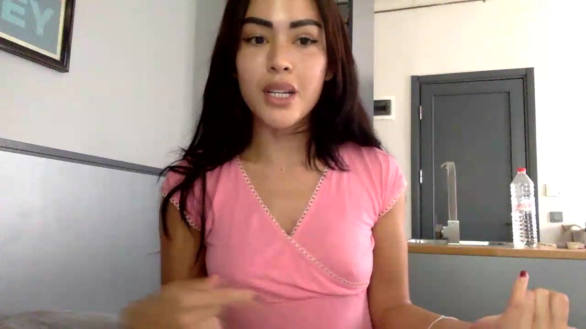 Gallery image thumbnail from Miss_emiko's myfreecams stream on, 06/04/2026, 06:58 image 15 of 20