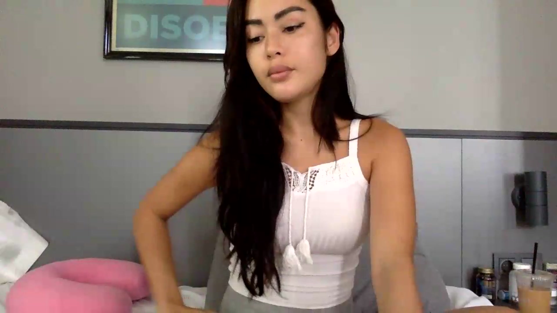 Gallery image thumbnail from Miss_emiko's myfreecams stream on, 06/07/2026, 05:47 image 6 of 20