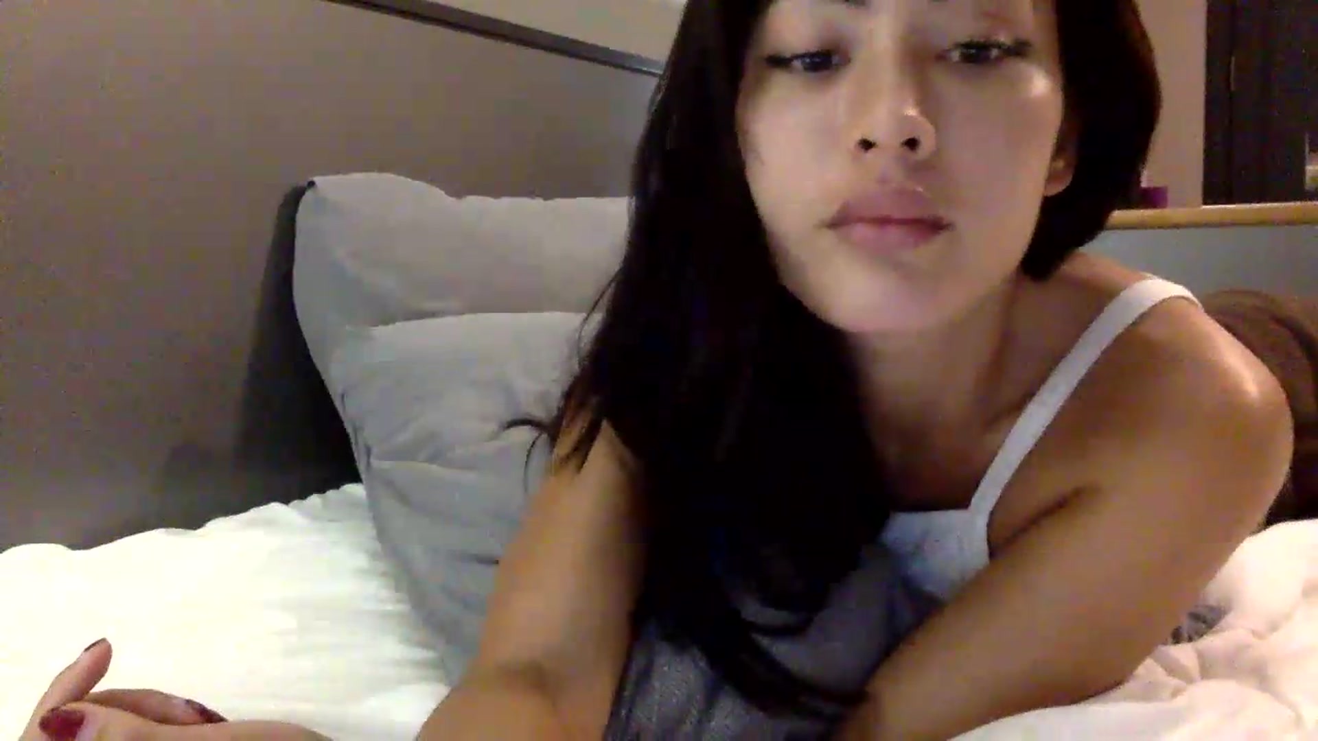Gallery image thumbnail from Miss_emiko's myfreecams stream on, 06/07/2026, 19:32 image 4 of 20
