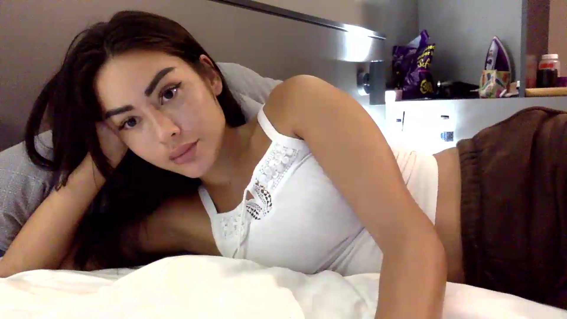 Gallery image thumbnail from Miss_emiko's myfreecams stream on, 06/07/2026, 19:32 image 20 of 20