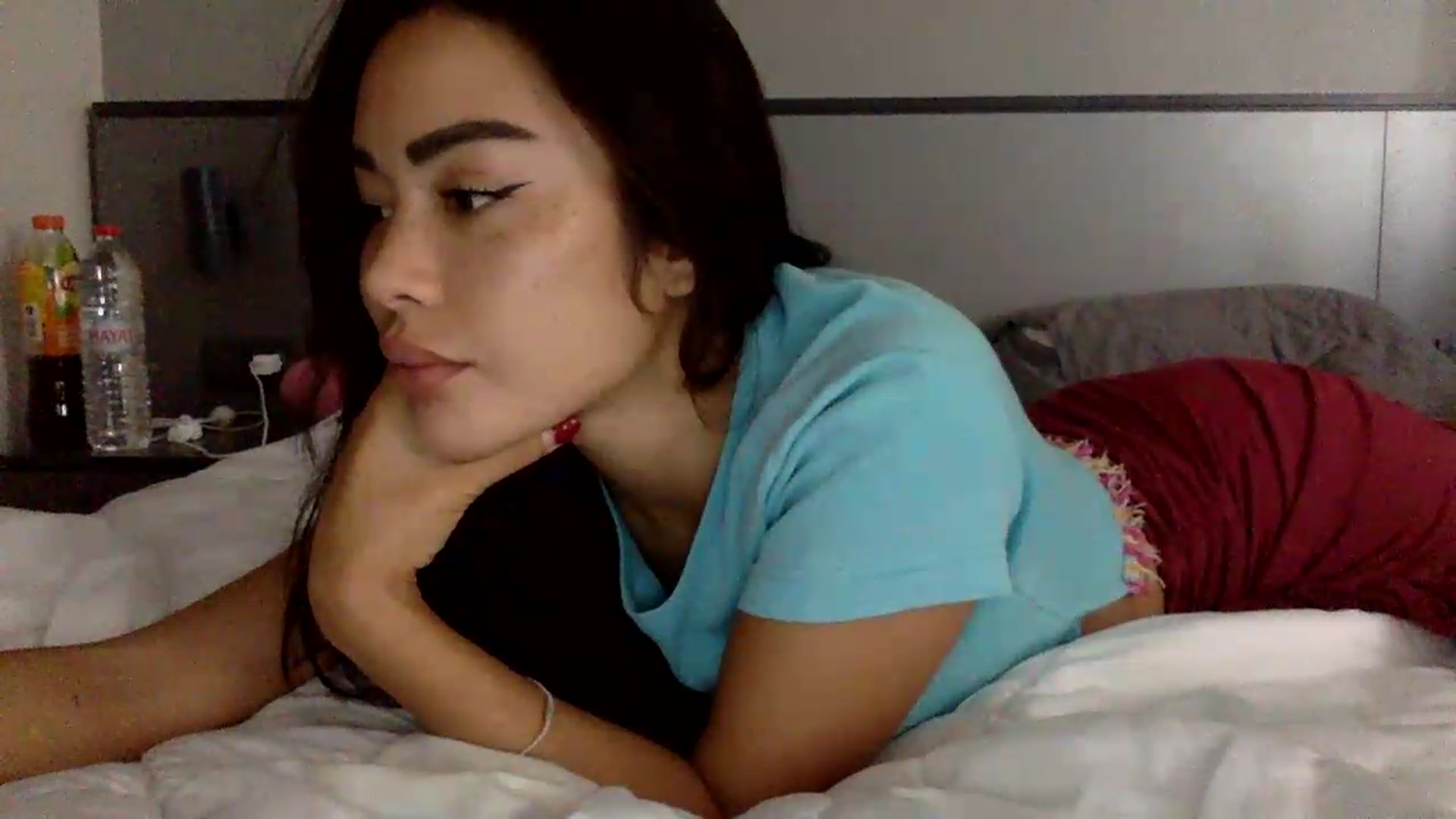 Gallery image thumbnail from Miss_emiko's myfreecams stream on, 06/09/2026, 09:30 image 7 of 20