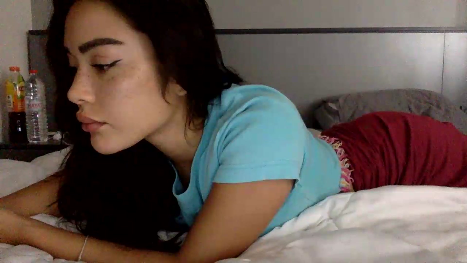 Gallery image thumbnail from Miss_emiko's myfreecams stream on, 06/09/2026, 09:30 image 17 of 20