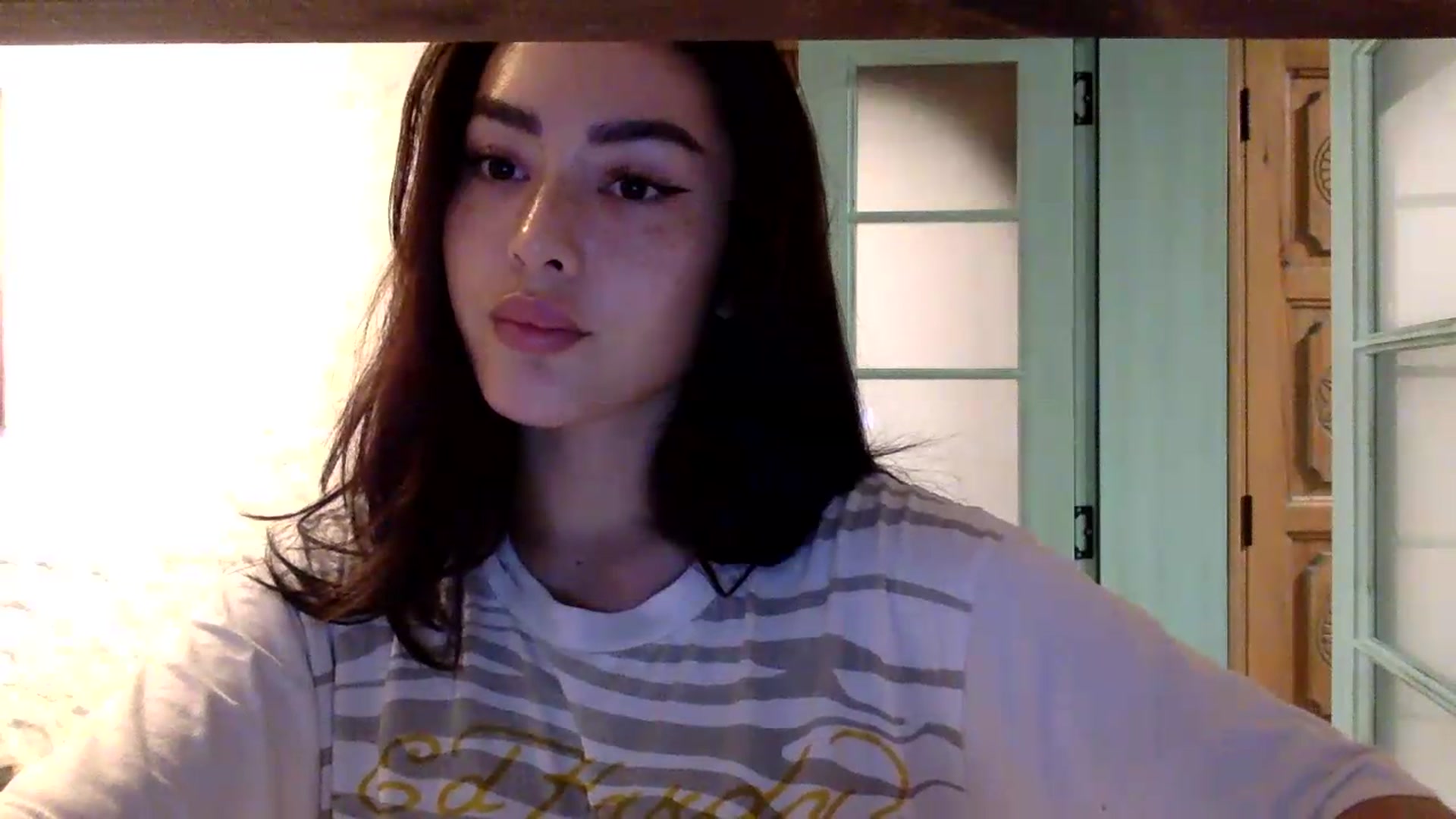 Gallery image thumbnail from Miss_emiko's myfreecams stream on, 07/08/2026, 17:11 image 15 of 20
