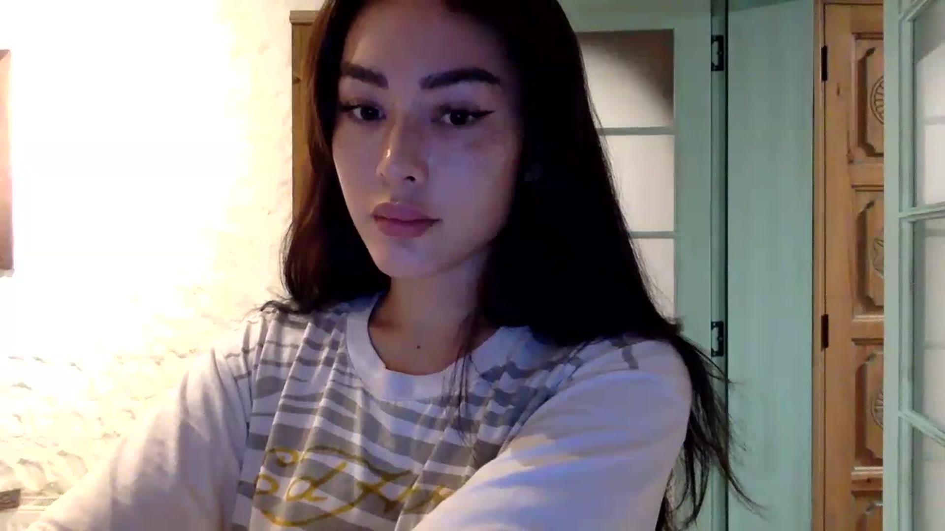 Gallery image thumbnail from Miss_emiko's myfreecams stream on, 07/08/2026, 17:11 image 10 of 20