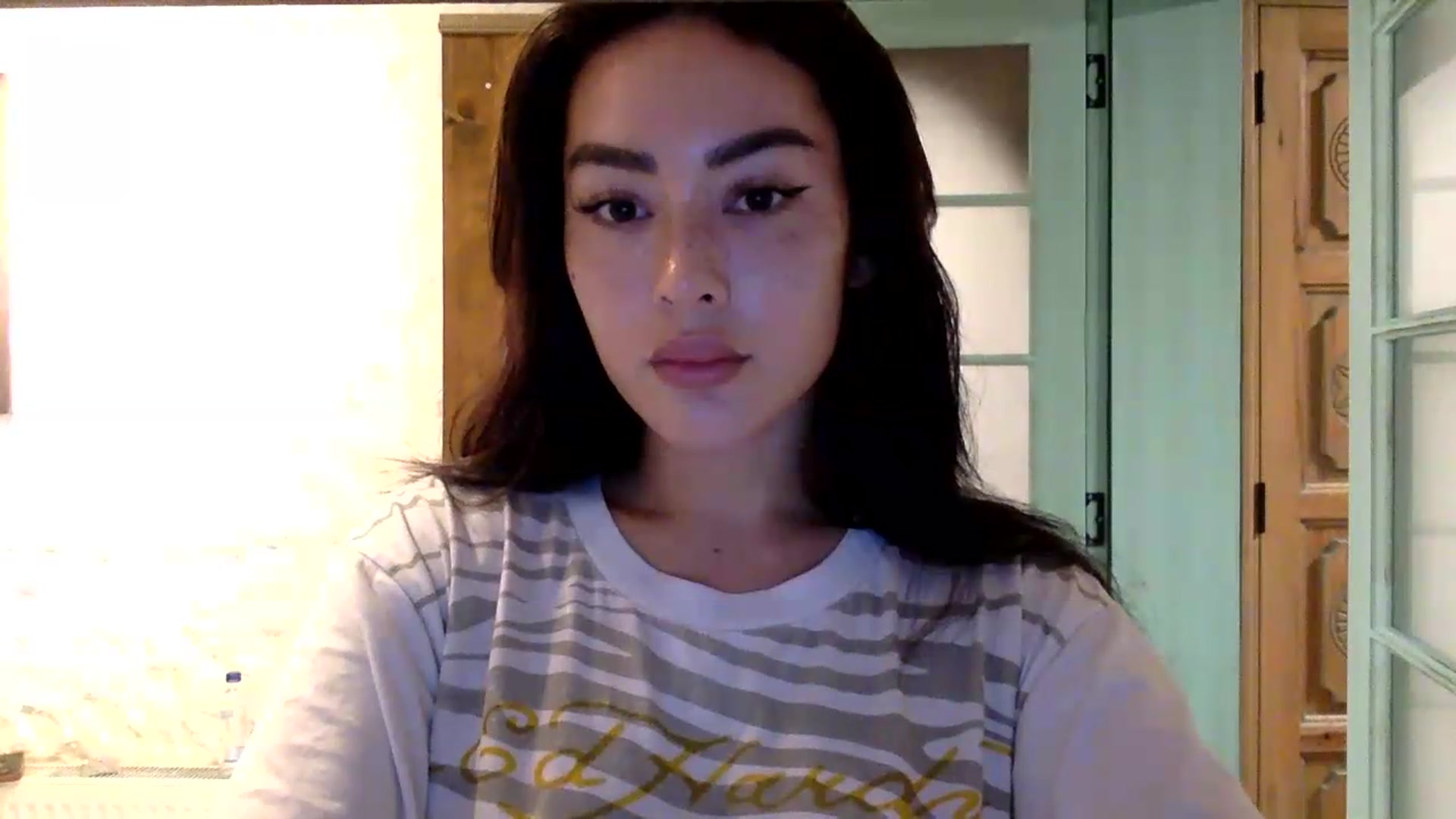 Gallery image thumbnail from Miss_emiko's myfreecams stream on, 07/08/2026, 17:11 image 11 of 20