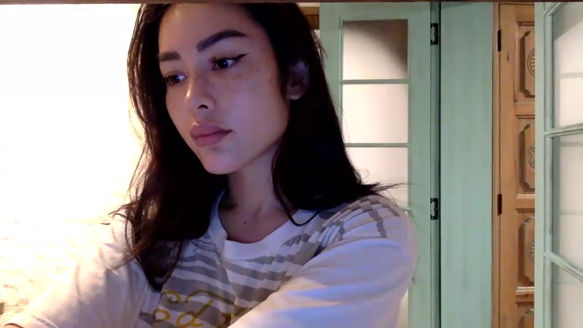 Gallery image thumbnail from Miss_emiko's myfreecams stream on, 07/08/2026, 17:11 image 13 of 20