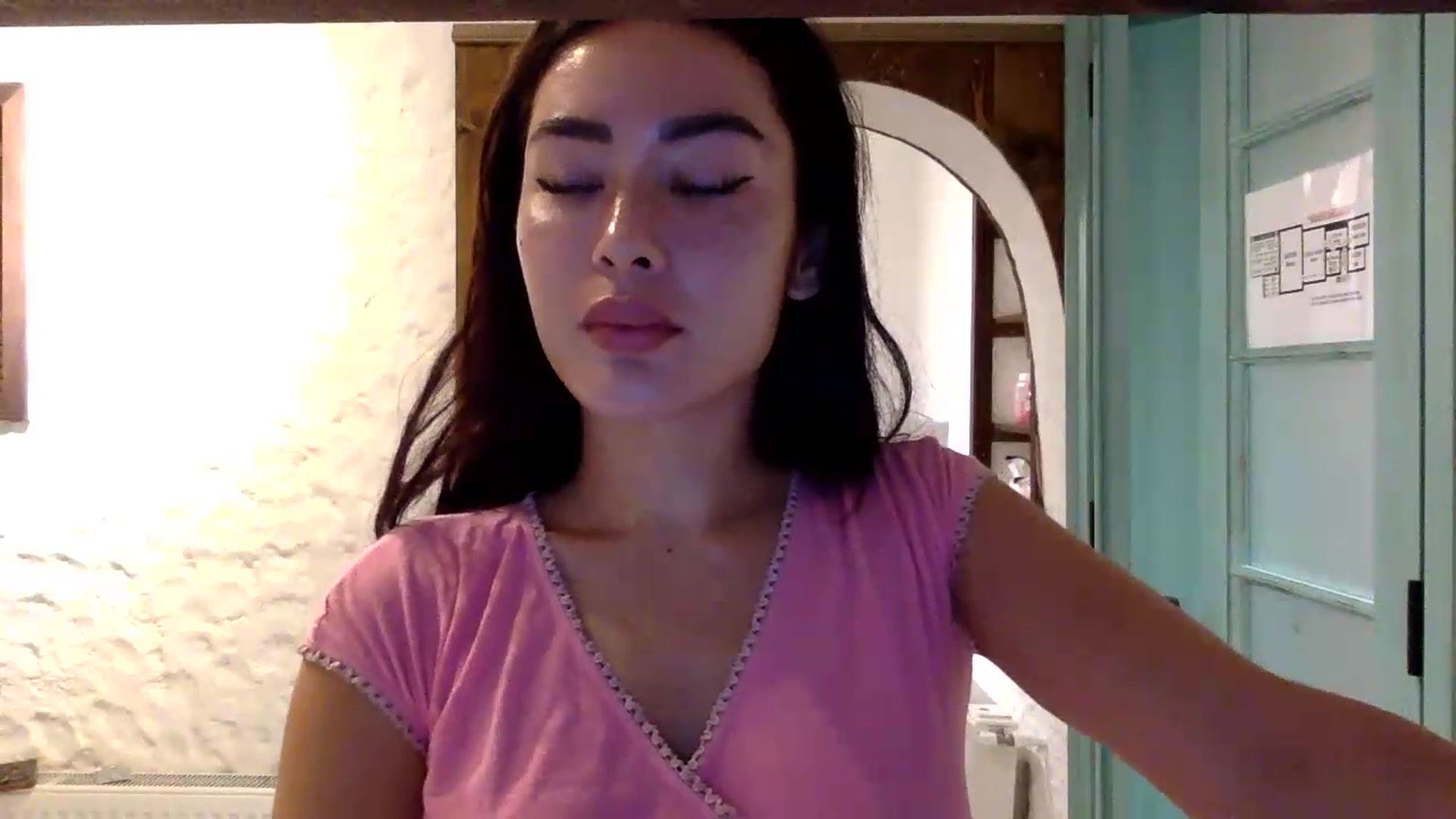 Gallery image thumbnail from Miss_emiko's myfreecams stream on, 07/09/2026, 12:32 image 3 of 20
