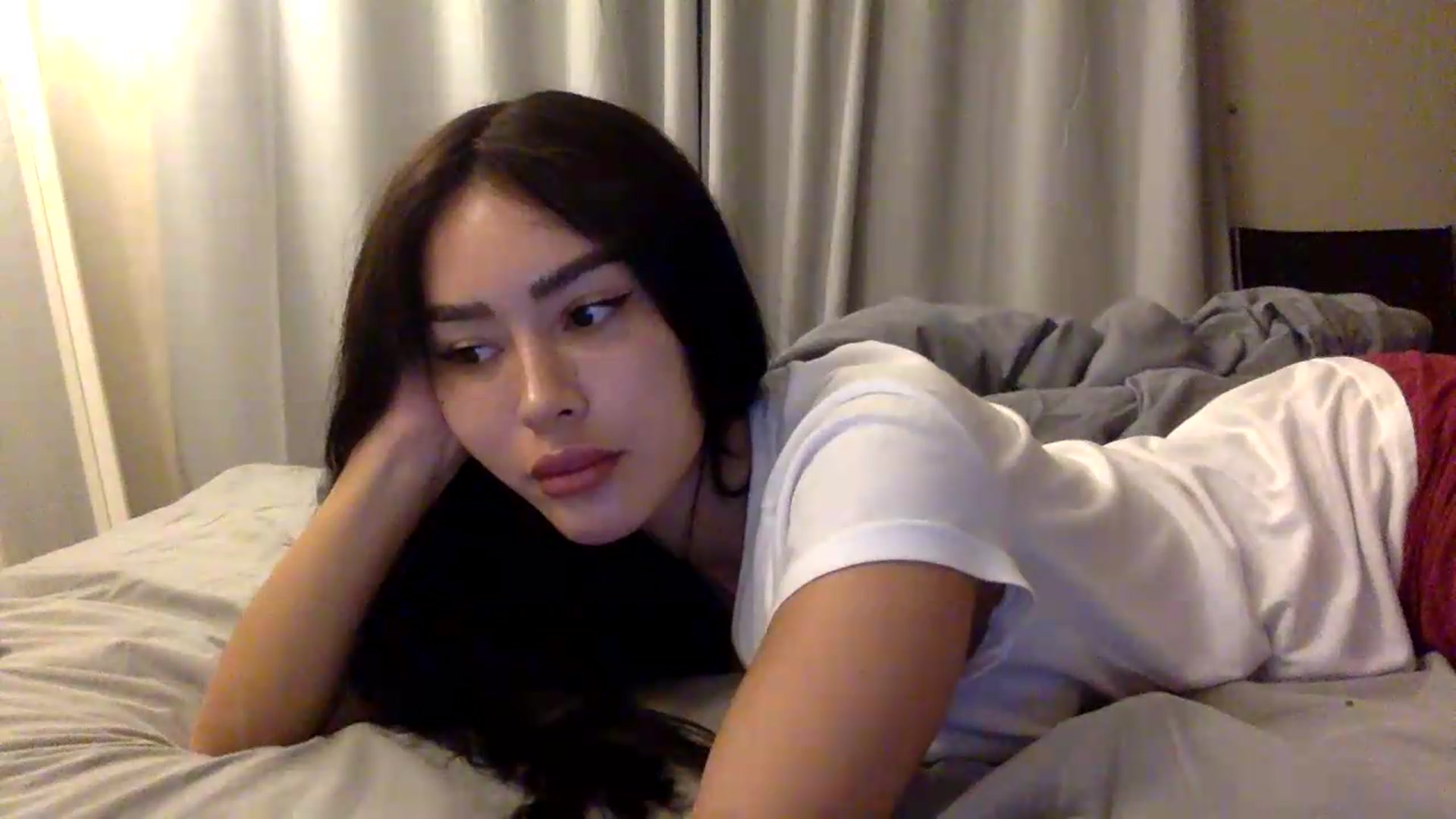 Gallery image thumbnail from Miss_emiko's myfreecams stream on, 08/04/2026, 21:26 image 15 of 20
