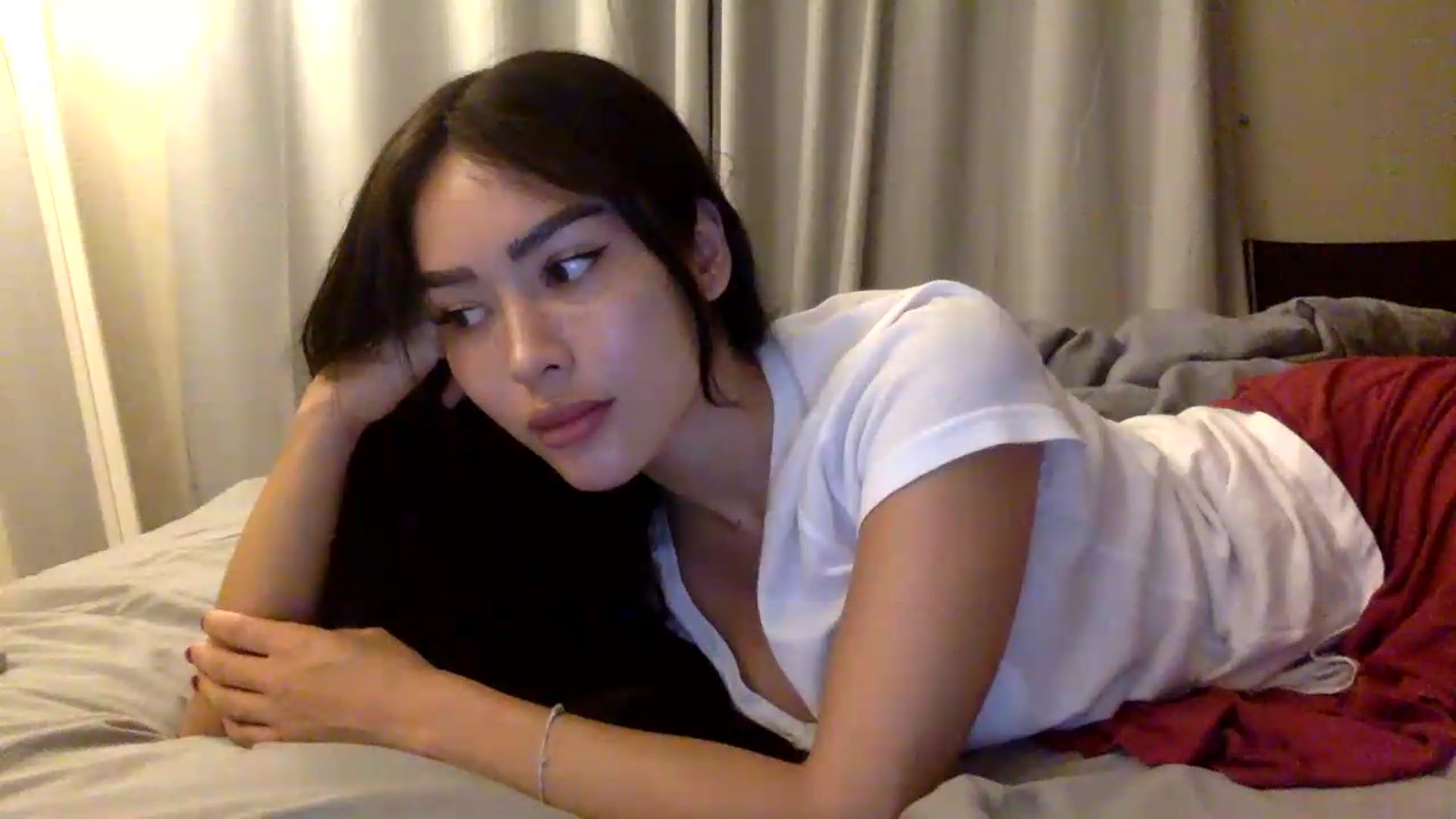 Gallery image thumbnail from Miss_emiko's myfreecams stream on, 08/04/2026, 21:26 image 5 of 20