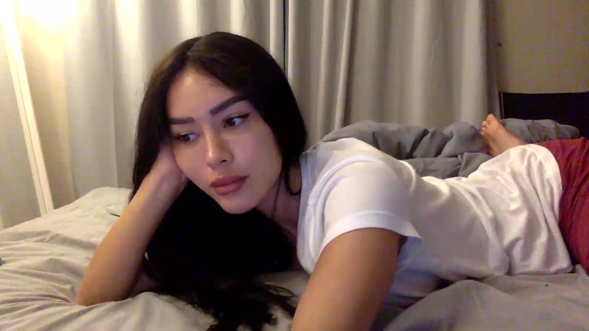 Gallery image thumbnail from Miss_emiko's myfreecams stream on, 08/04/2026, 21:26 image 13 of 20