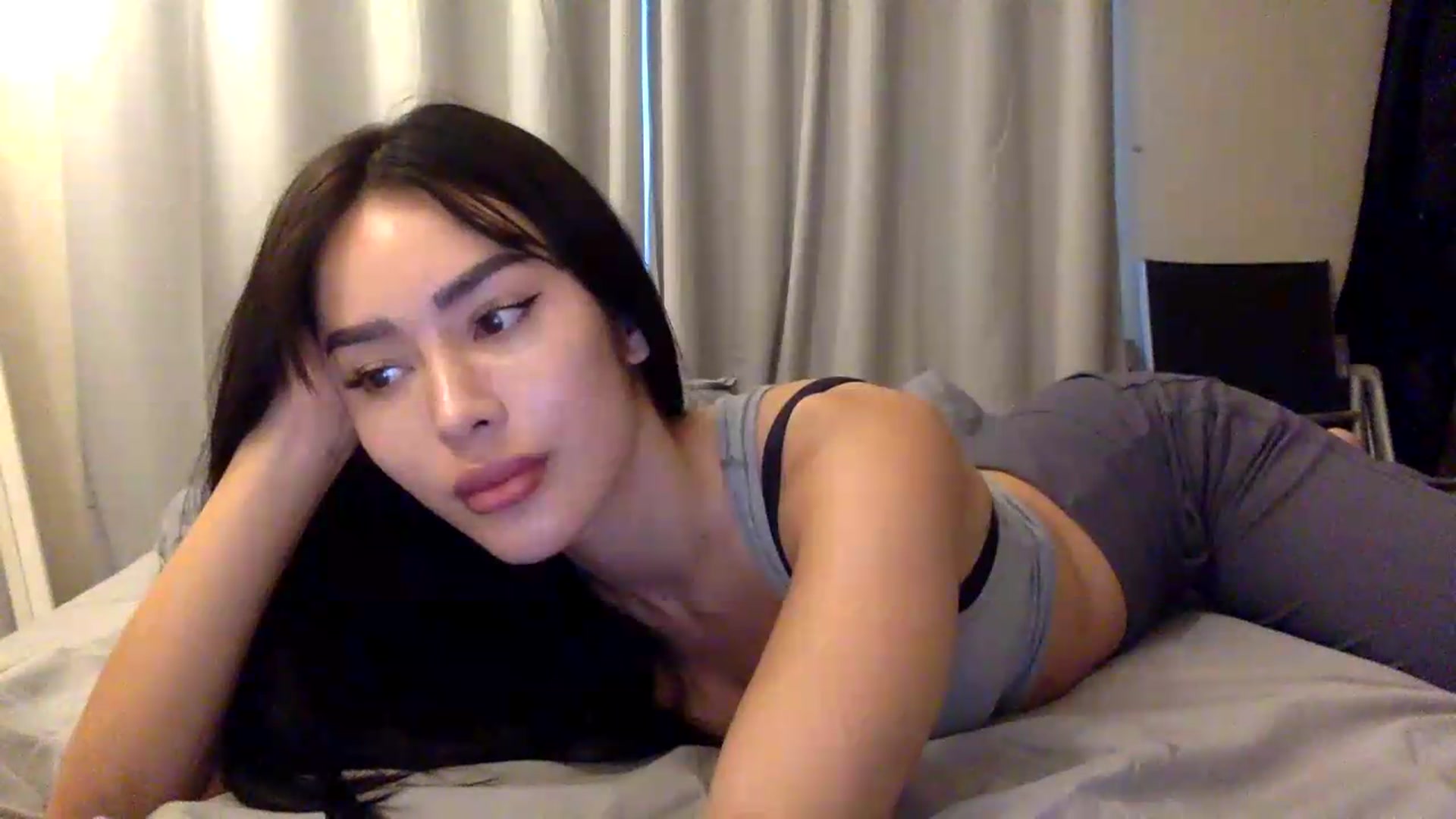 Gallery image thumbnail from Miss_emiko's myfreecams stream on, 08/06/2026, 18:58 image 6 of 20