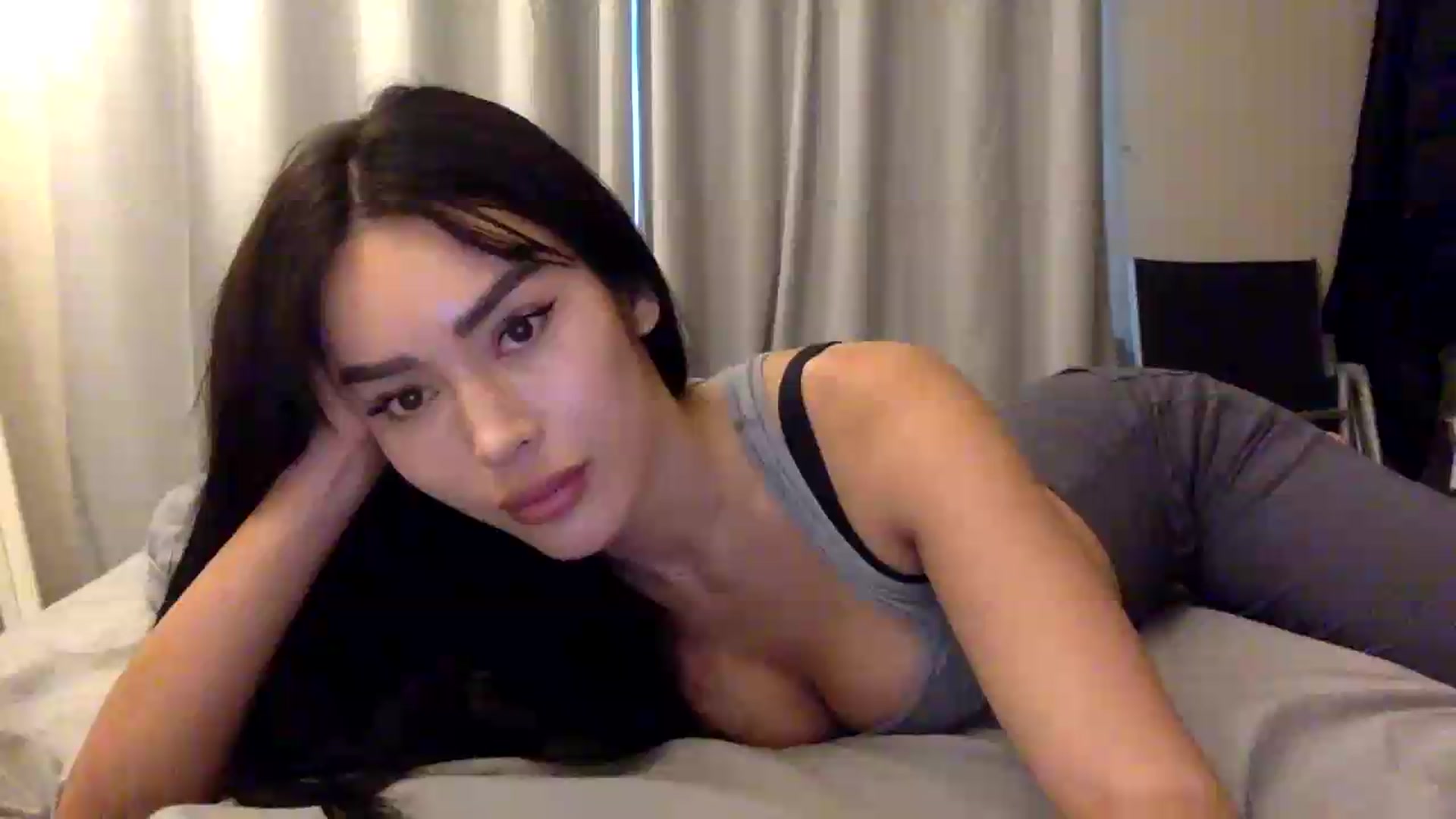 Gallery image thumbnail from Miss_emiko's myfreecams stream on, 08/06/2026, 18:58 image 1 of 20