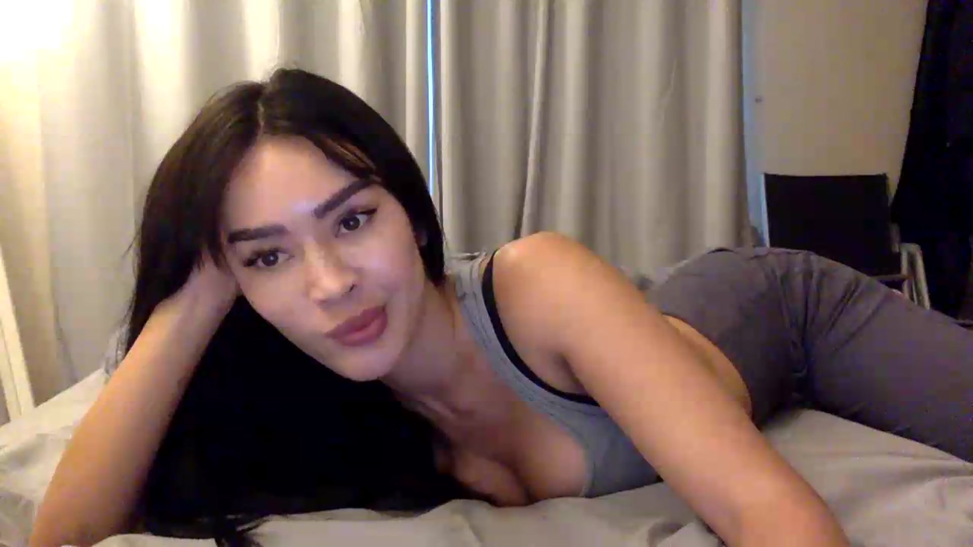 Gallery image thumbnail from Miss_emiko's myfreecams stream on, 08/06/2026, 18:58 image 9 of 20