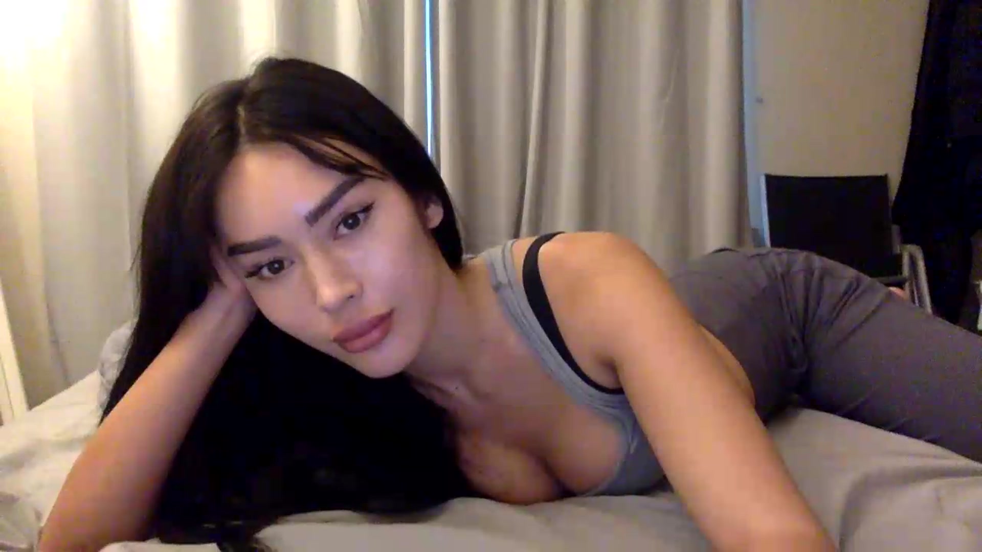 Gallery image thumbnail from Miss_emiko's myfreecams stream on, 08/06/2026, 18:58 image 2 of 20