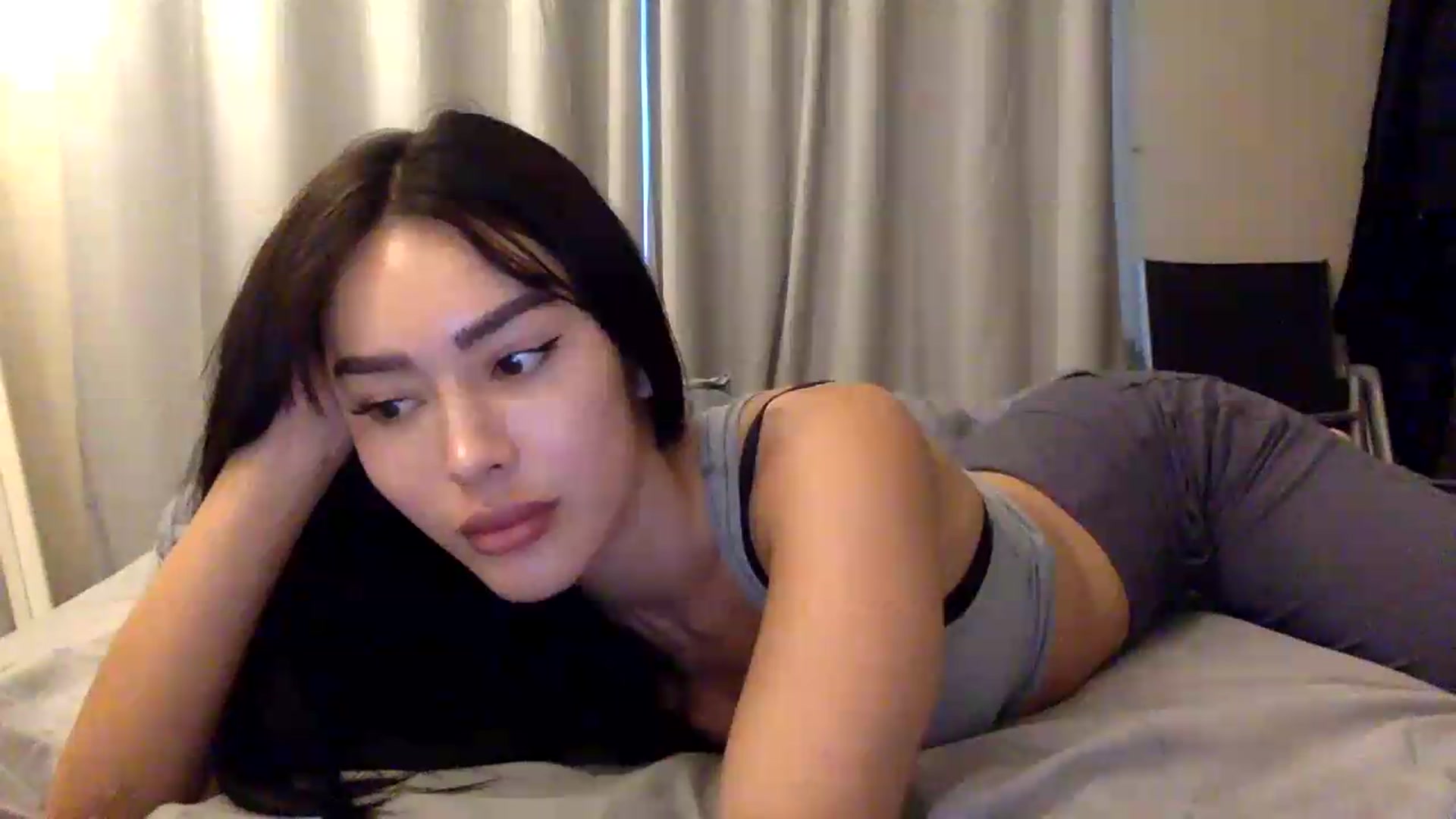 Gallery image thumbnail from Miss_emiko's myfreecams stream on, 08/06/2026, 18:58 image 10 of 20