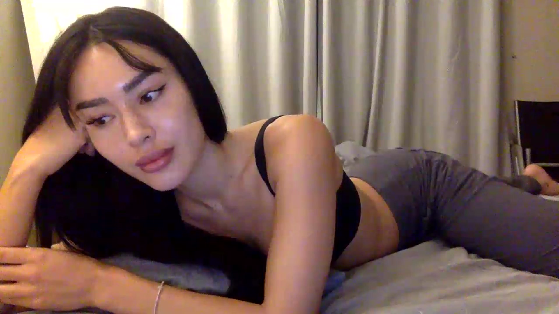 Gallery image thumbnail from Miss_emiko's myfreecams stream on, 08/07/2026, 24:09 image 7 of 20