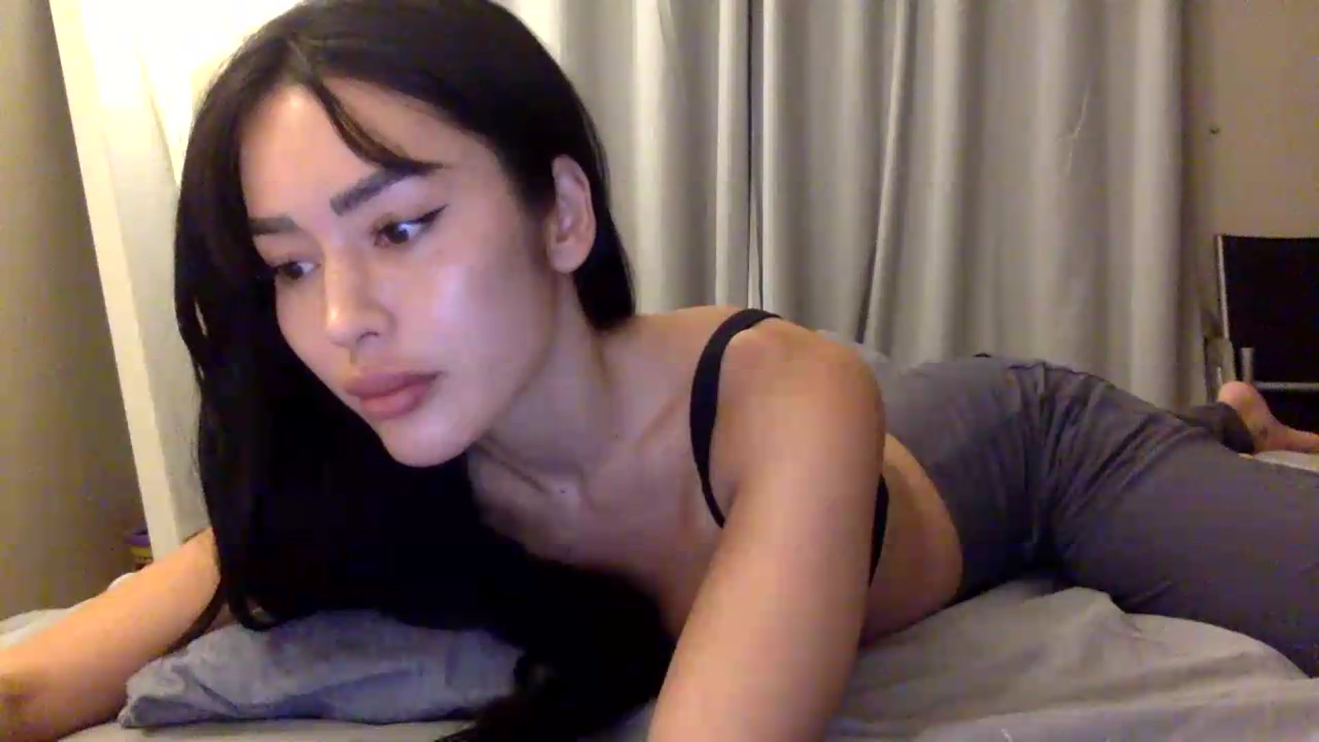 Gallery image thumbnail from Miss_emiko's myfreecams stream on, 08/07/2026, 24:09 image 3 of 20