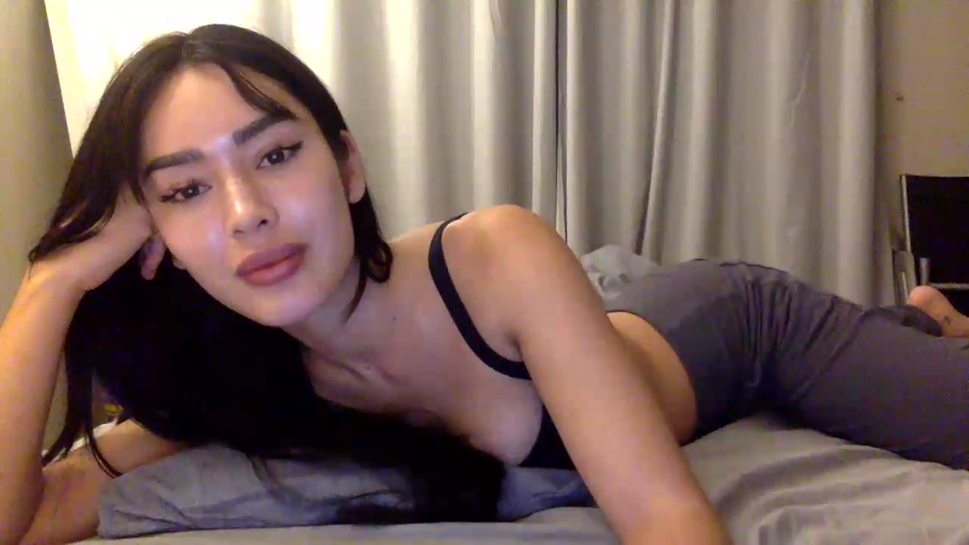 Gallery image thumbnail from Miss_emiko's myfreecams stream on, 08/07/2026, 24:09 image 11 of 20