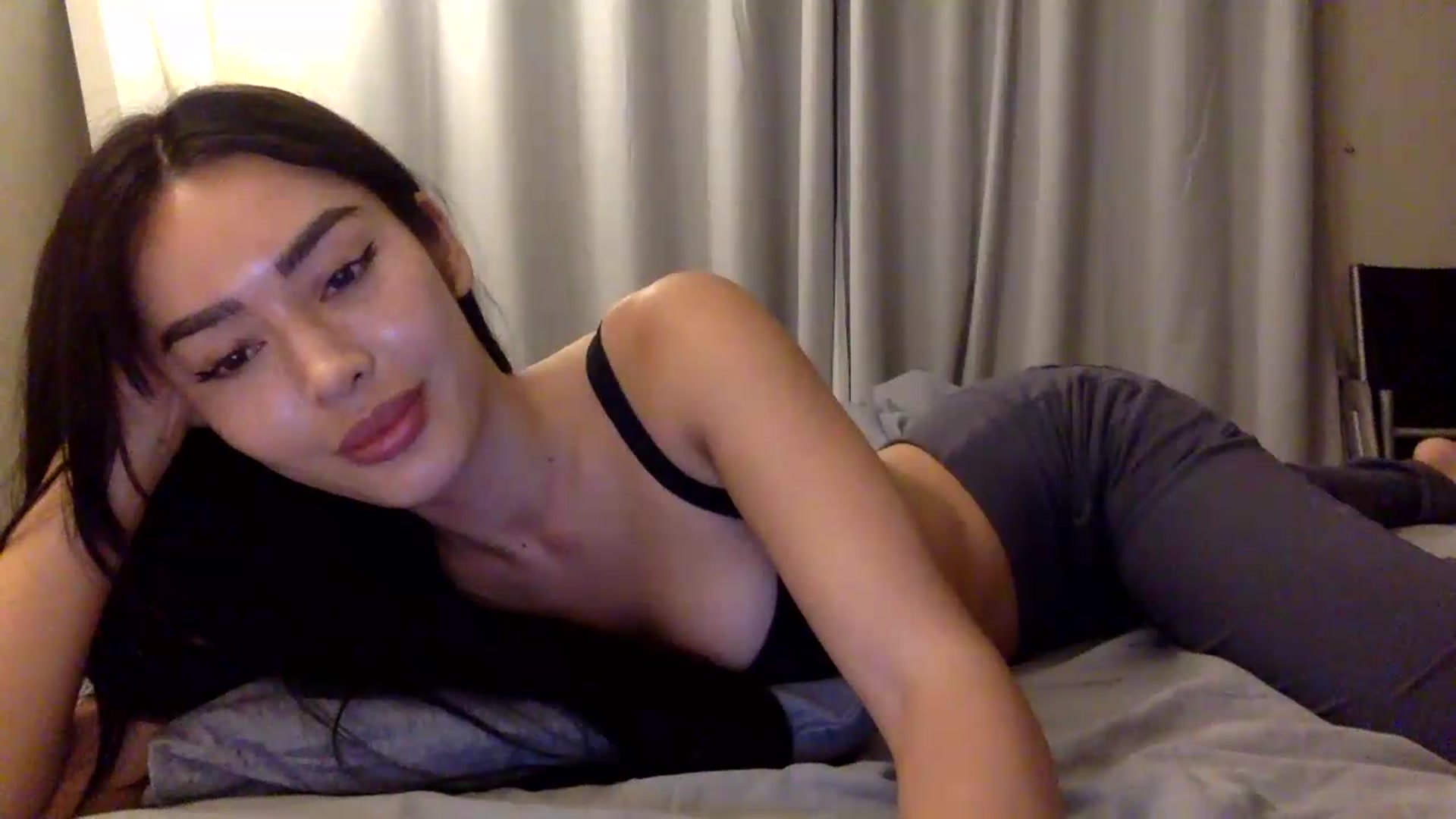 Gallery image thumbnail from Miss_emiko's myfreecams stream on, 08/07/2026, 24:09 image 16 of 20