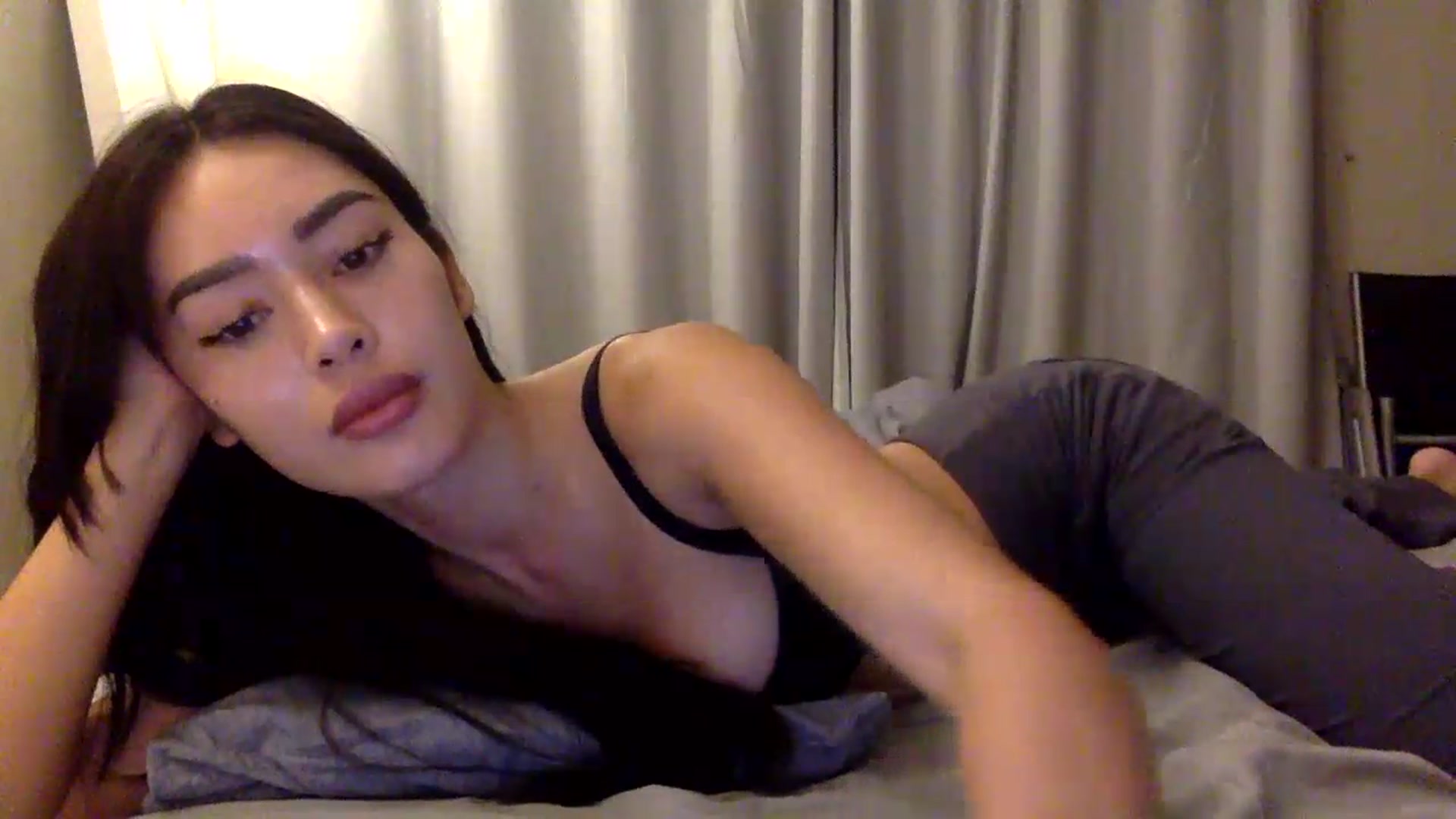 Gallery image thumbnail from Miss_emiko's myfreecams stream on, 08/07/2026, 24:09 image 15 of 20