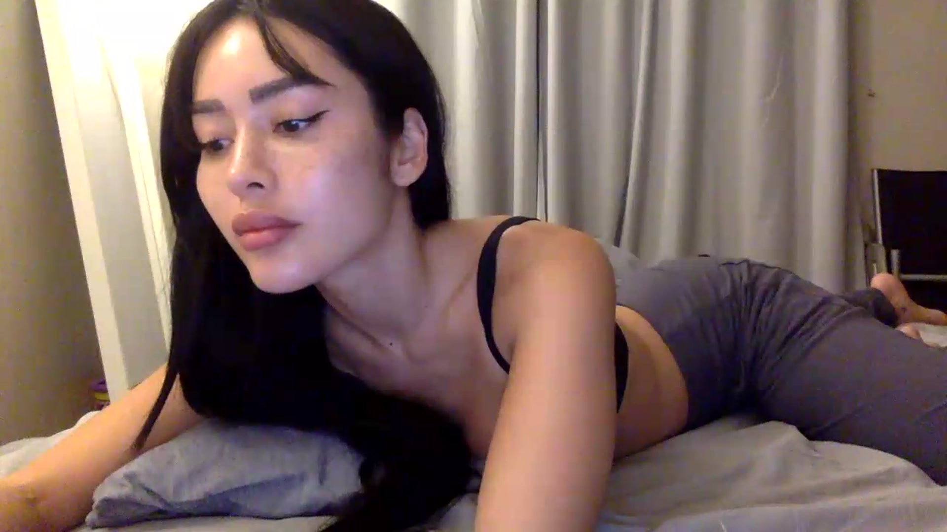 Gallery image thumbnail from Miss_emiko's myfreecams stream on, 08/07/2026, 24:09 image 2 of 20
