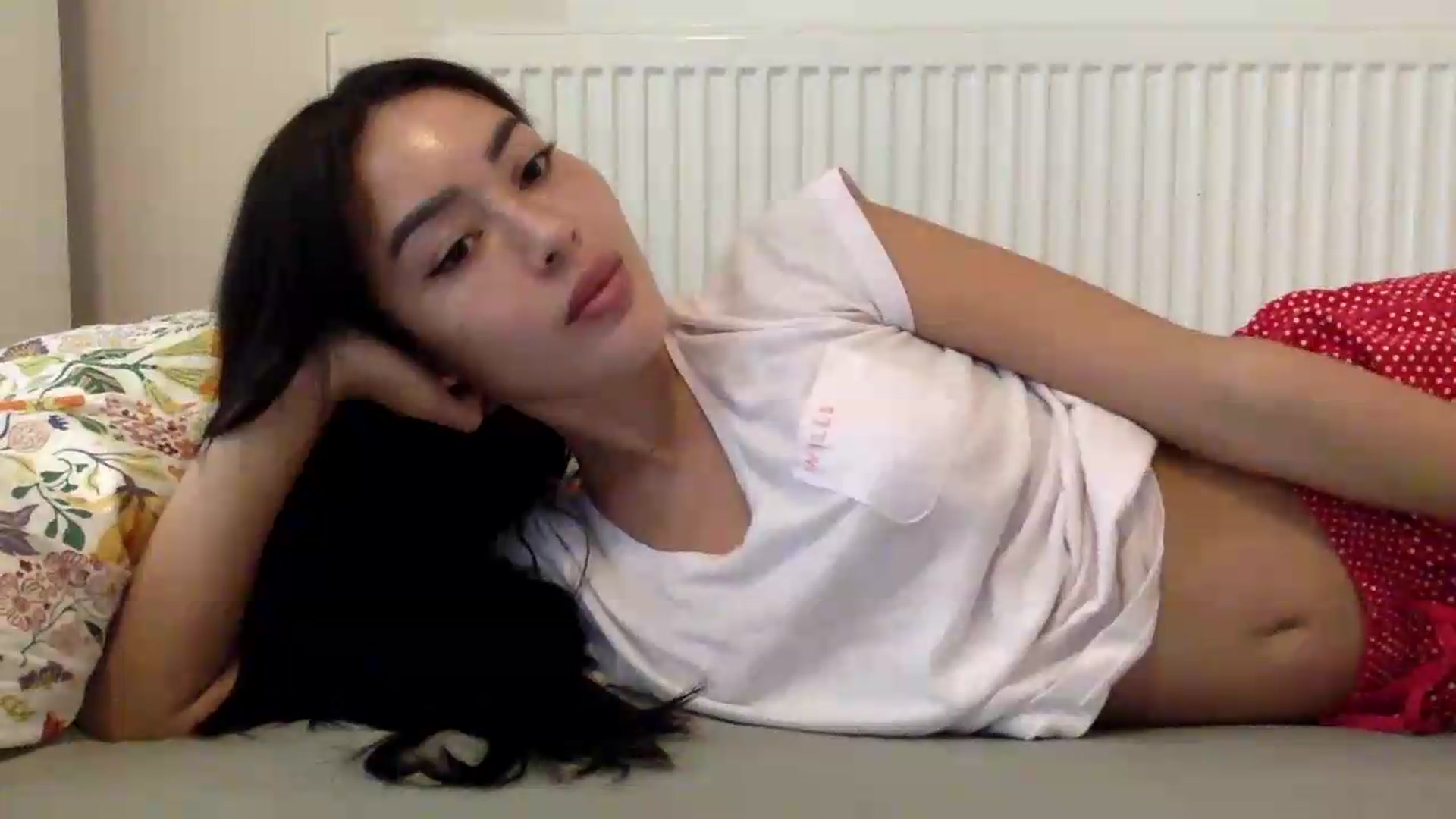 Gallery image thumbnail from Miss_emiko's myfreecams stream on, 08/11/2026, 17:34 image 14 of 20