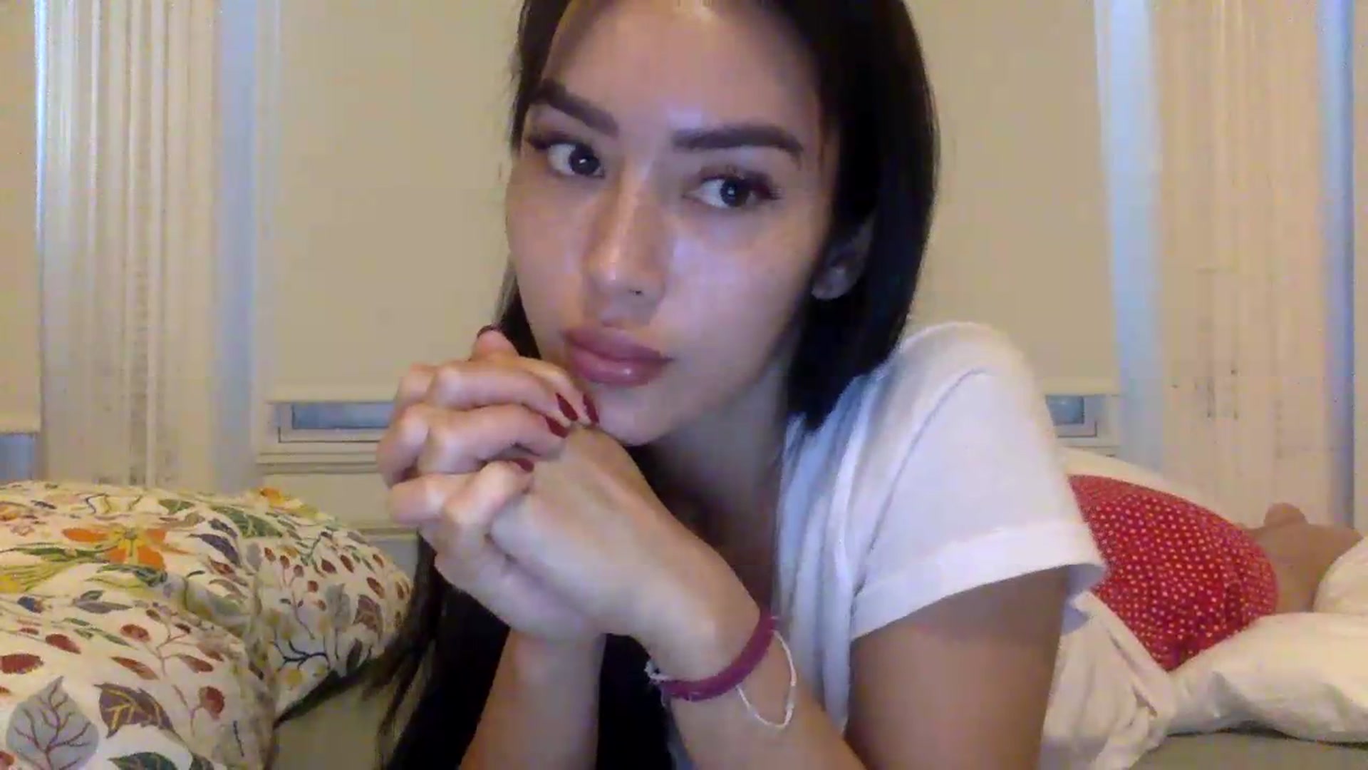 Gallery image thumbnail from Miss_emiko's myfreecams stream on, 08/12/2026, 18:25 image 10 of 20