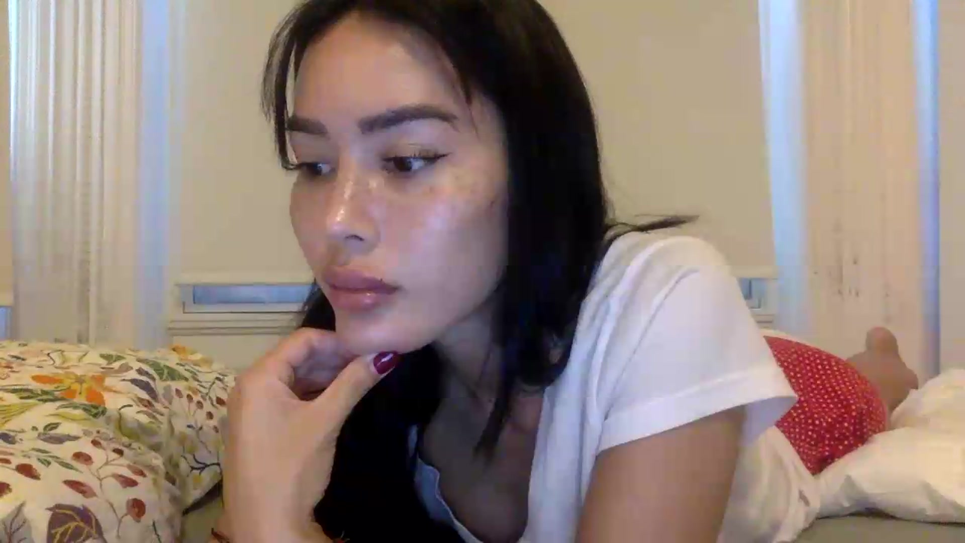 Gallery image thumbnail from Miss_emiko's myfreecams stream on, 08/12/2026, 18:25 image 14 of 20