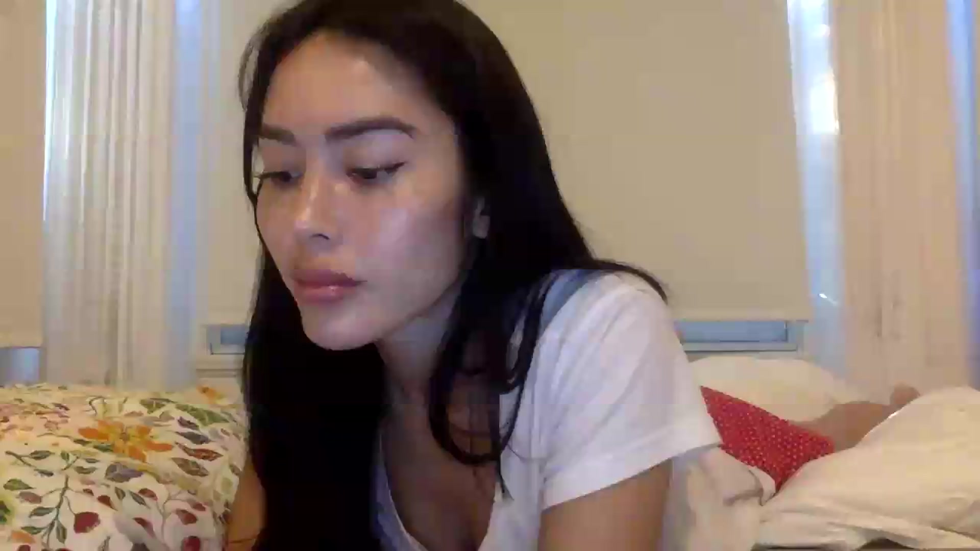 Gallery image thumbnail from Miss_emiko's myfreecams stream on, 08/12/2026, 18:25 image 1 of 20