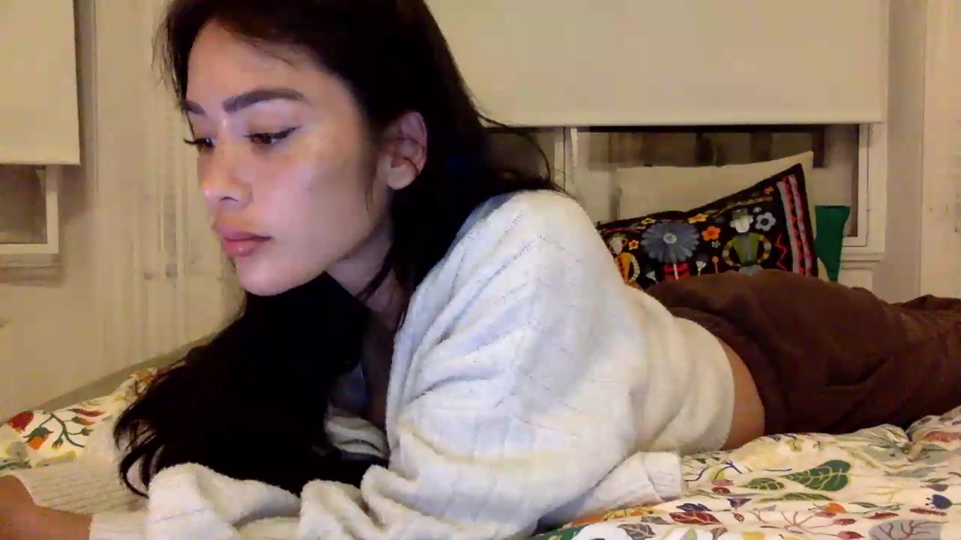 Gallery image thumbnail from Miss_emiko's myfreecams stream on, 08/19/2026, 23:39 image 9 of 20